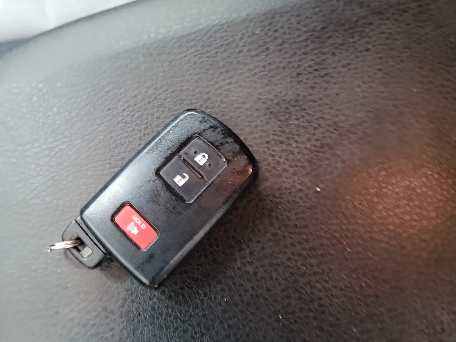 Keys/Fobs/Manual Photo