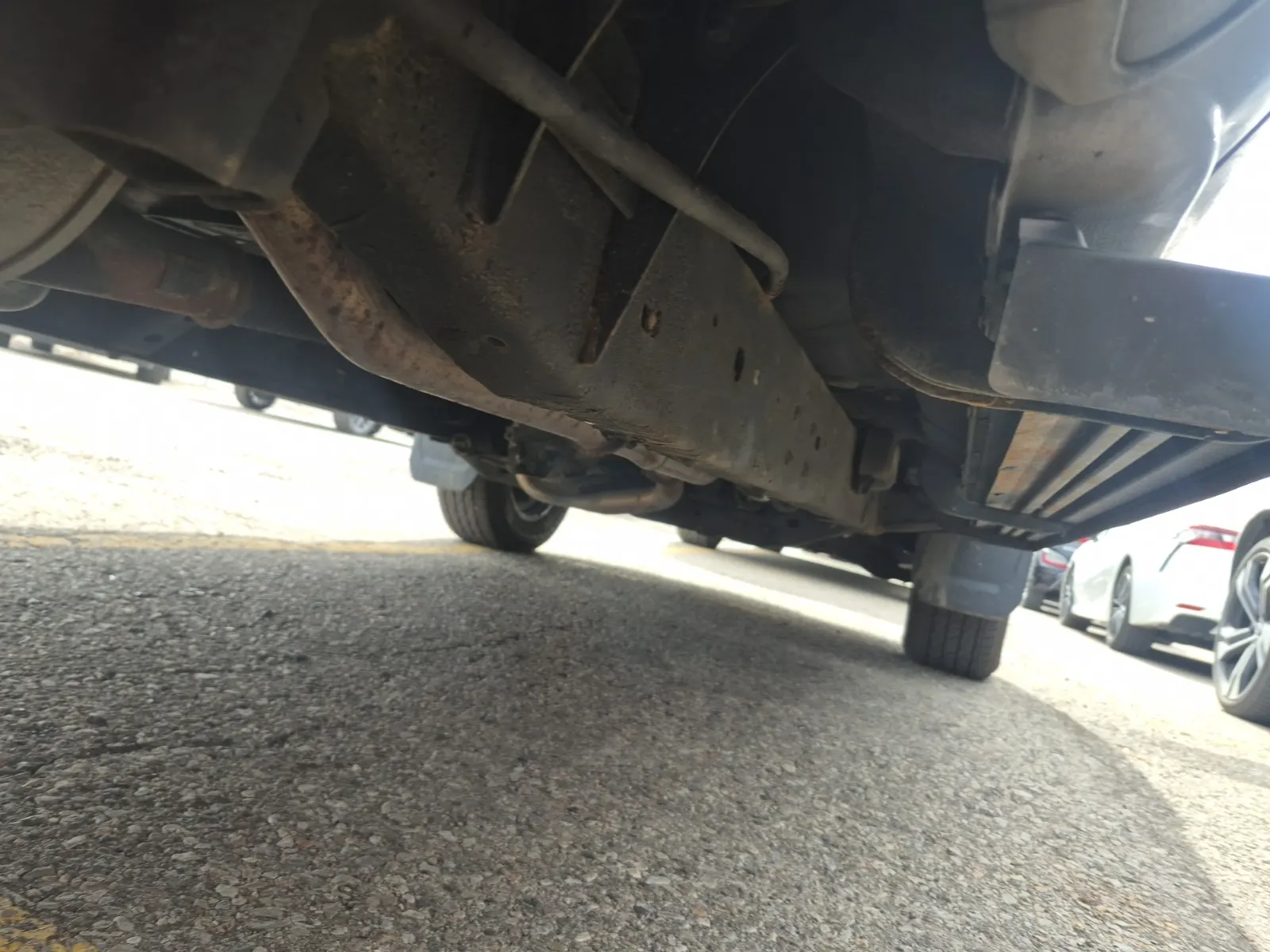 Undercarriage - Passenger Photo
