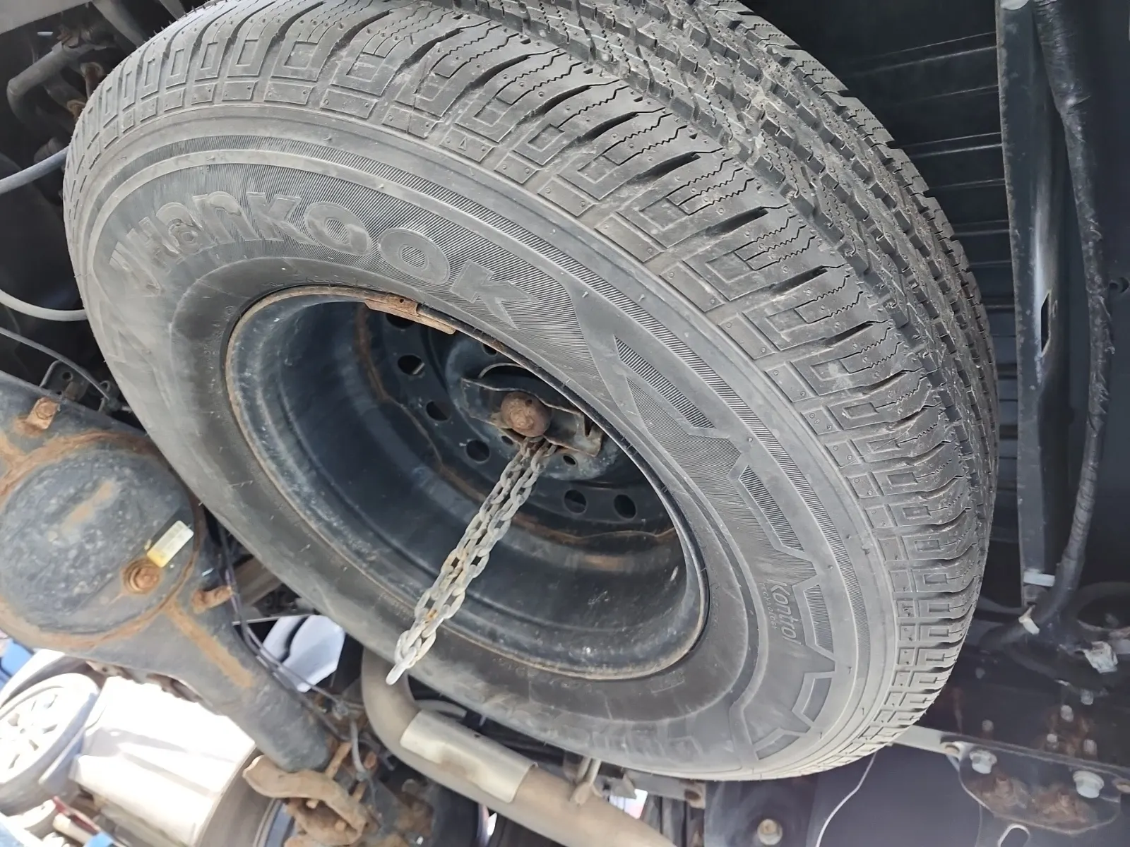 Spare Tire & Wheel Photo