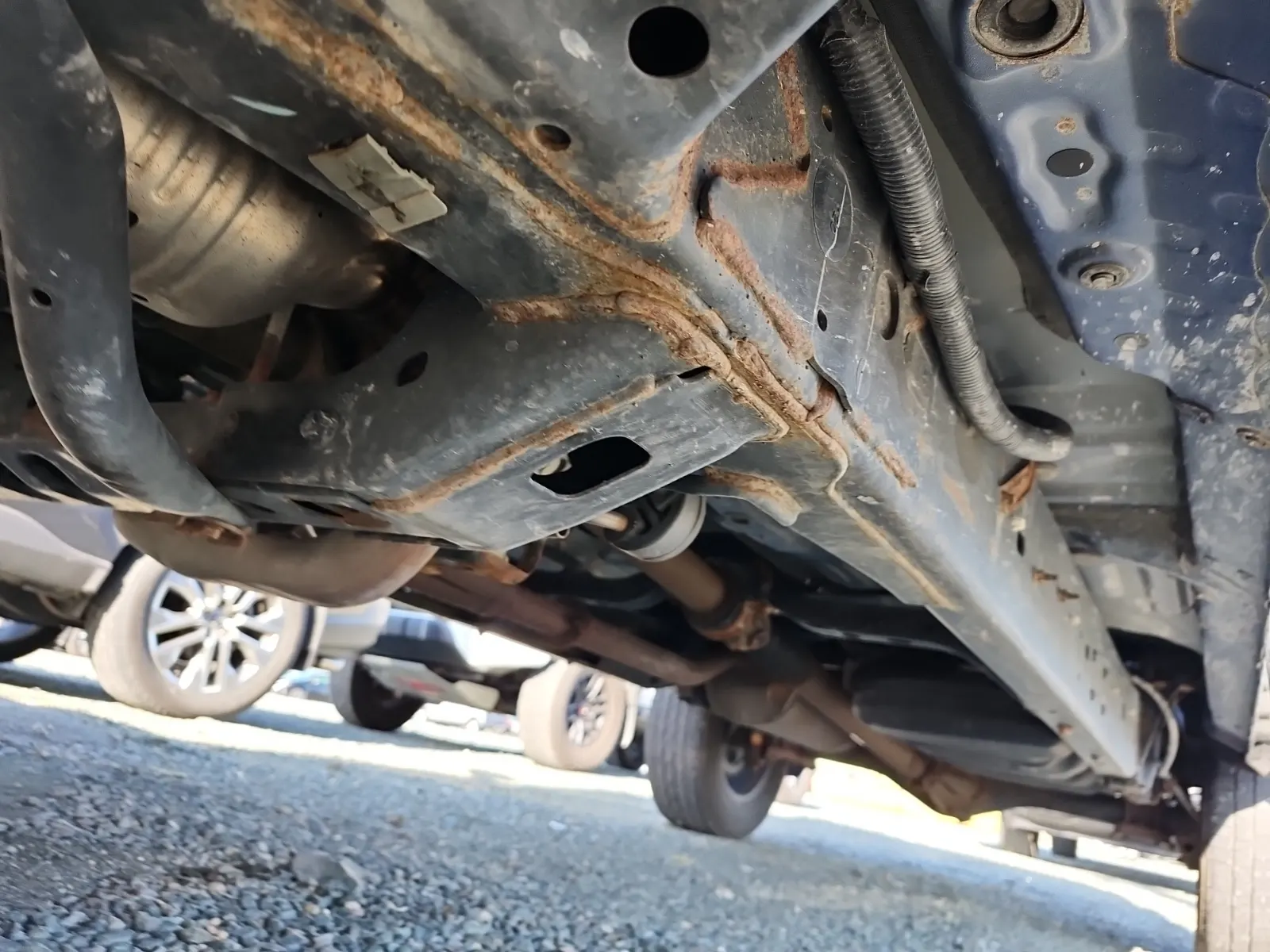 Undercarriage - Driver Photo