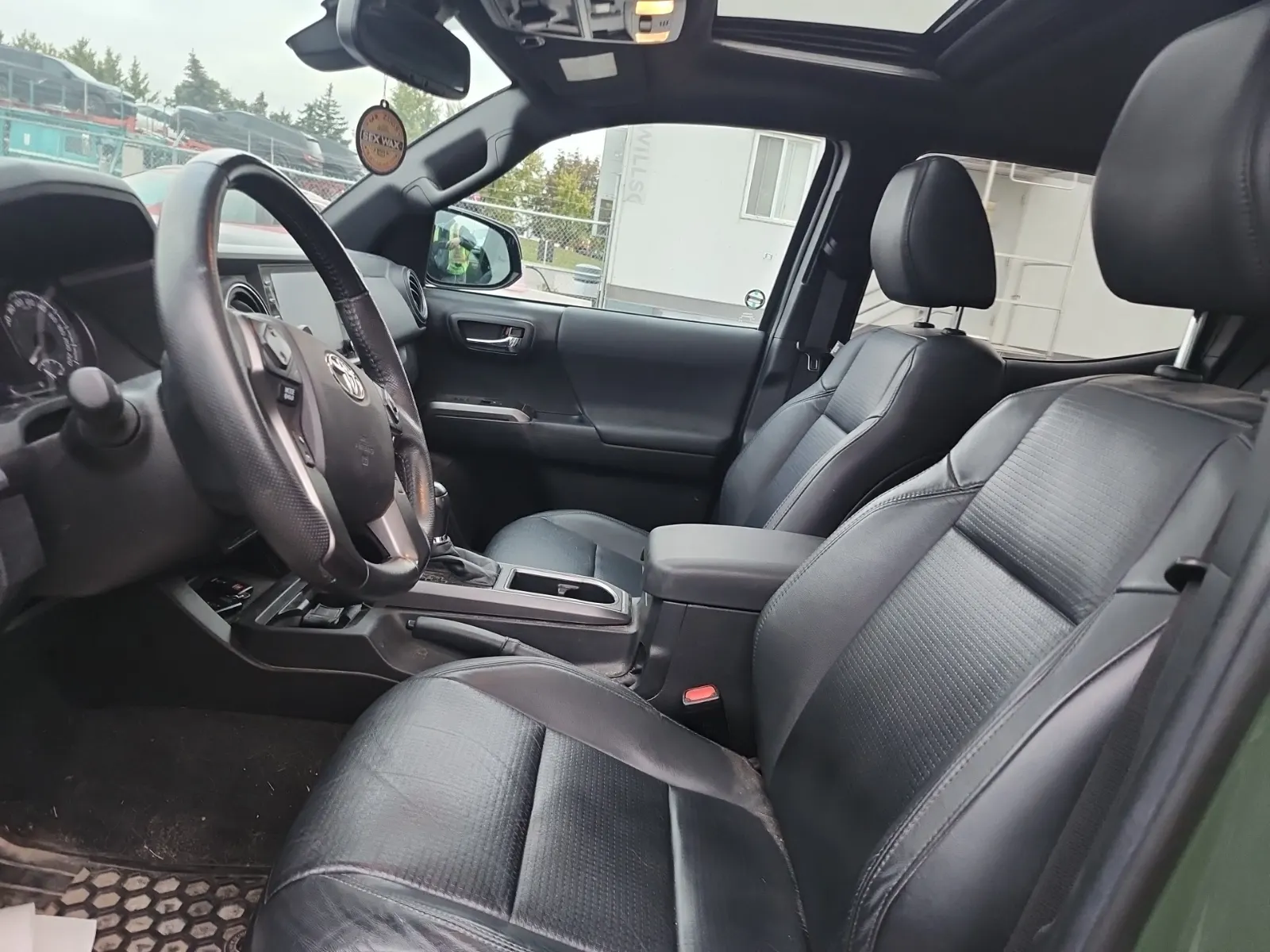 Front Interior Photo