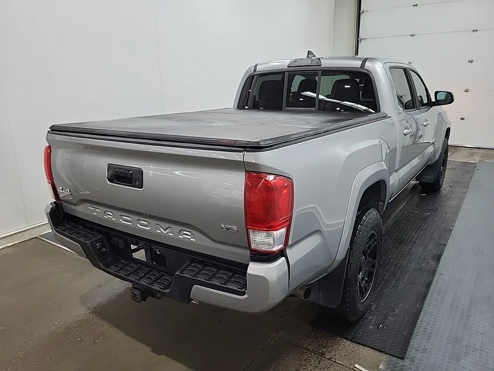 Passenger Rear 3/4 Photo