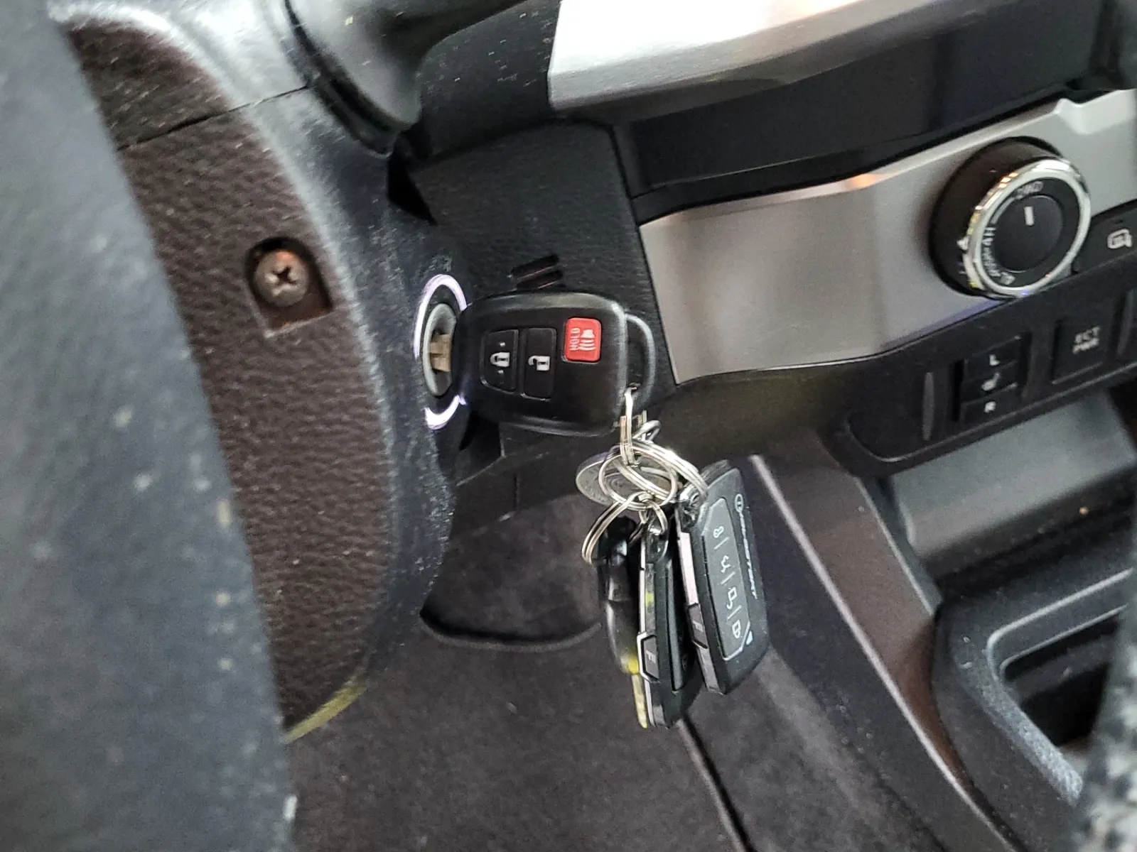 Keys/Fobs/Manual Photo