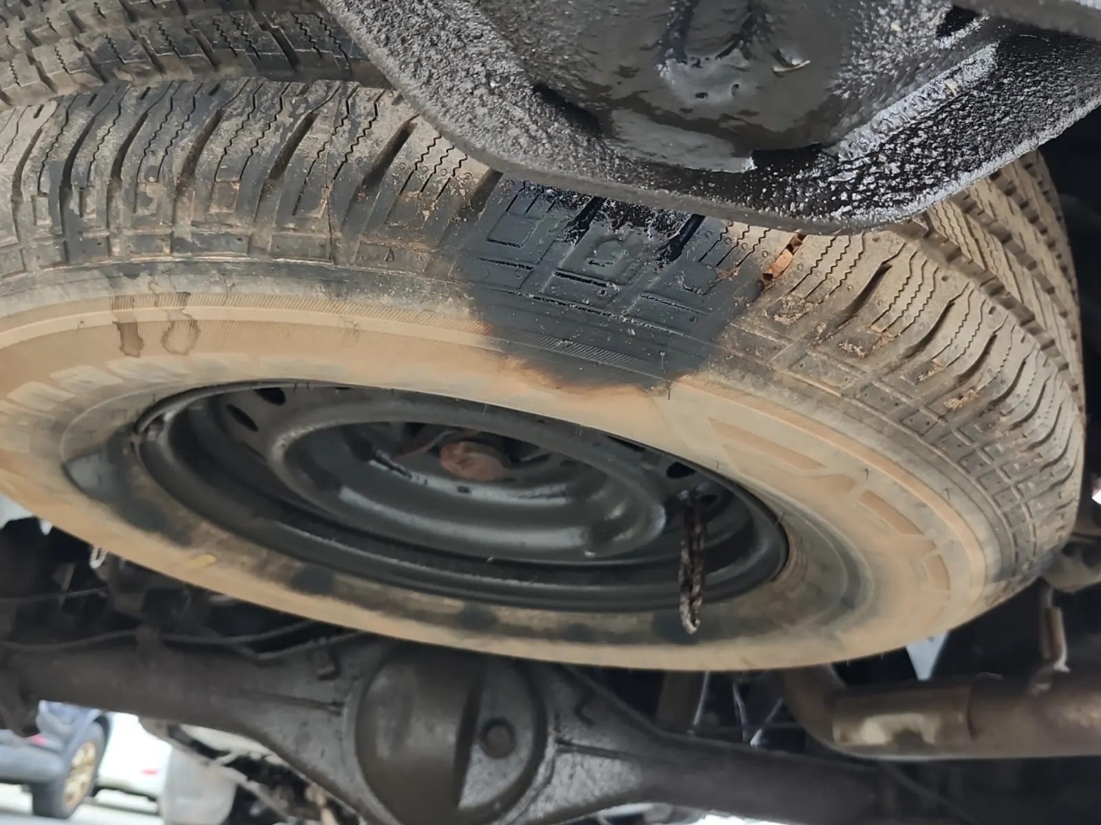 Spare Tire & Wheel Photo