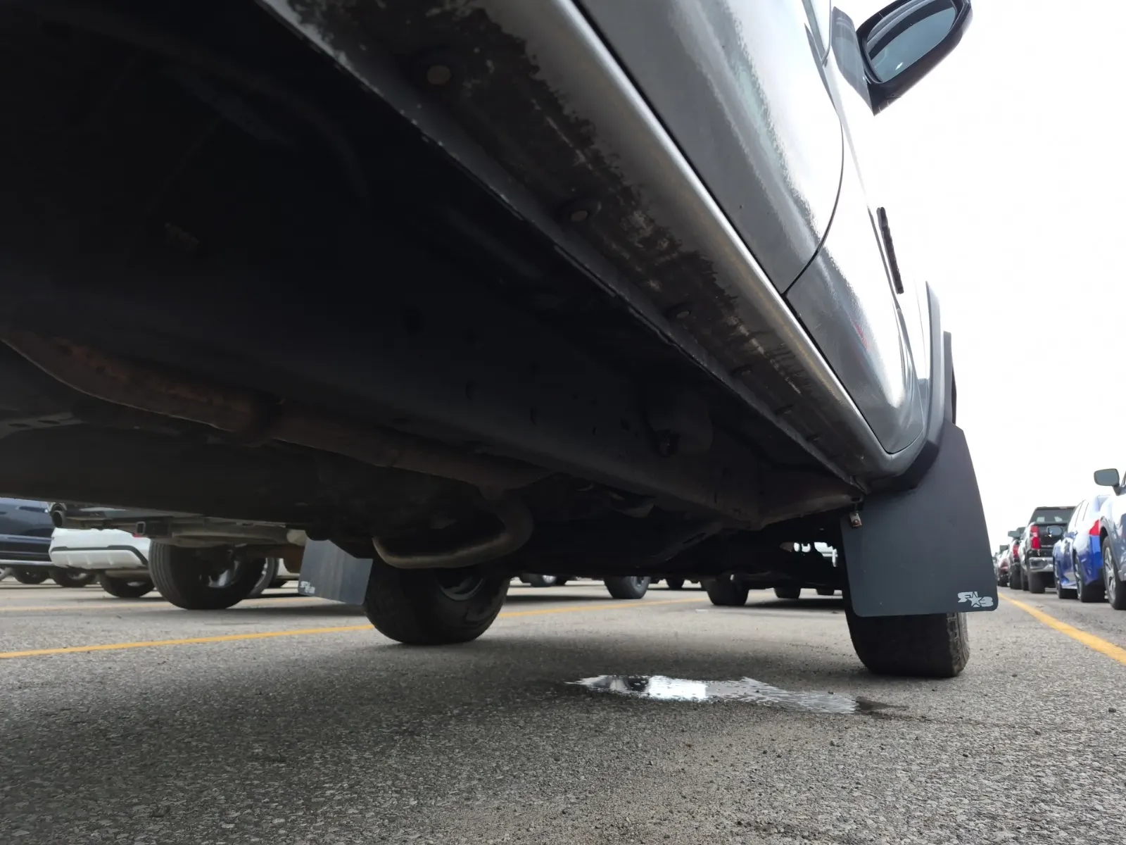 Undercarriage - Passenger Photo