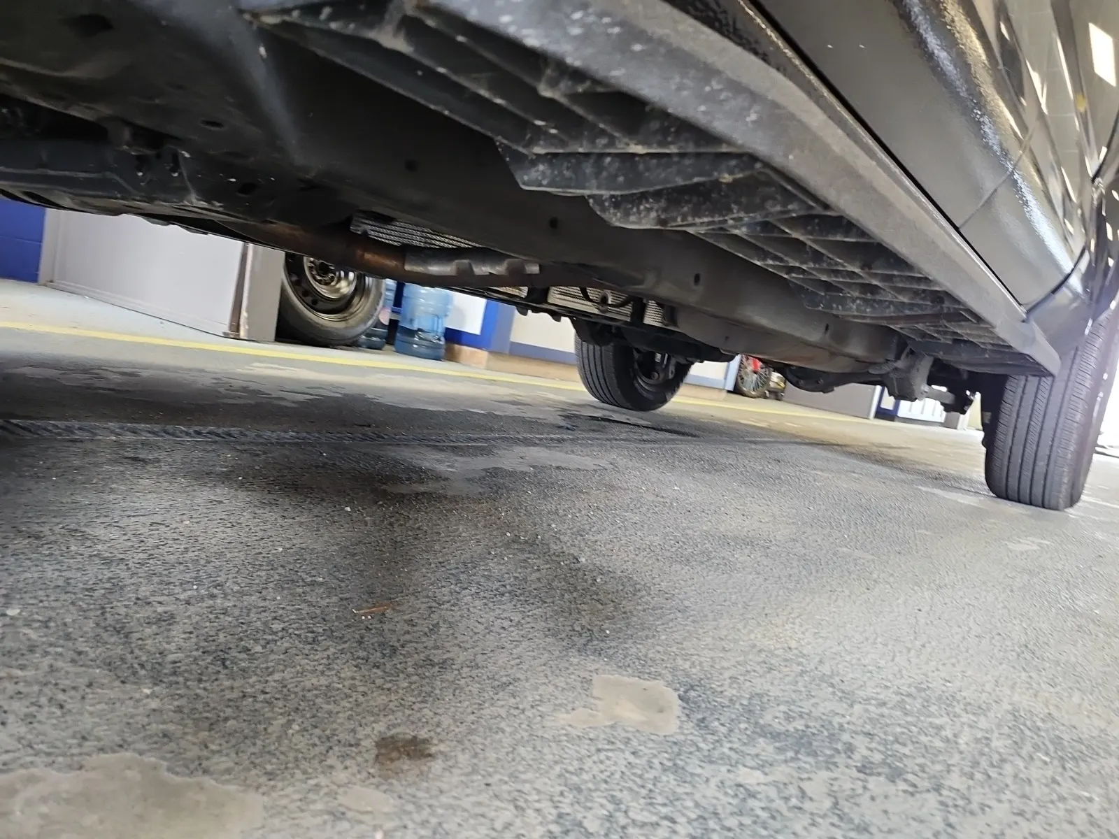 Undercarriage - Driver Photo
