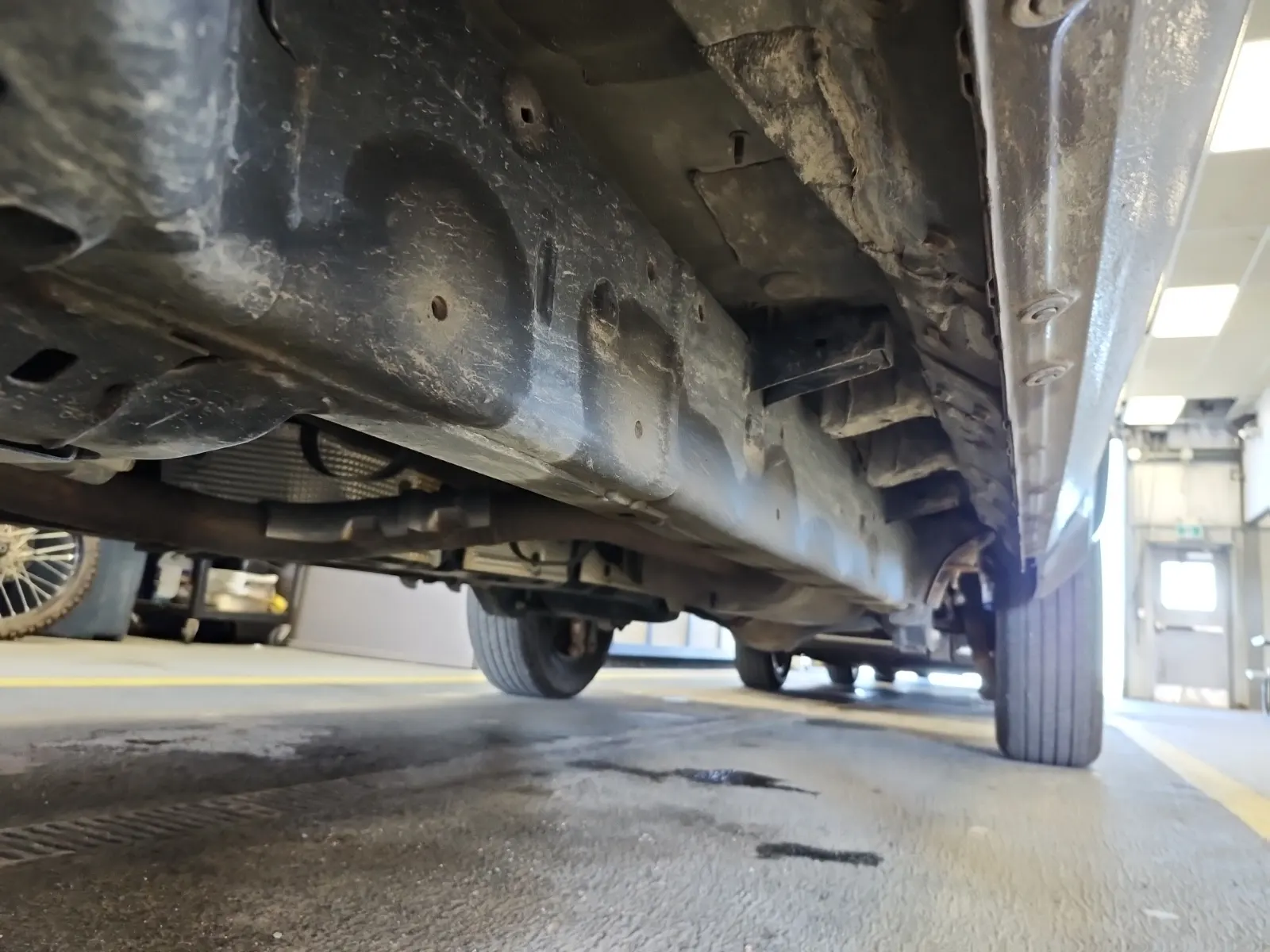Undercarriage - Driver Photo