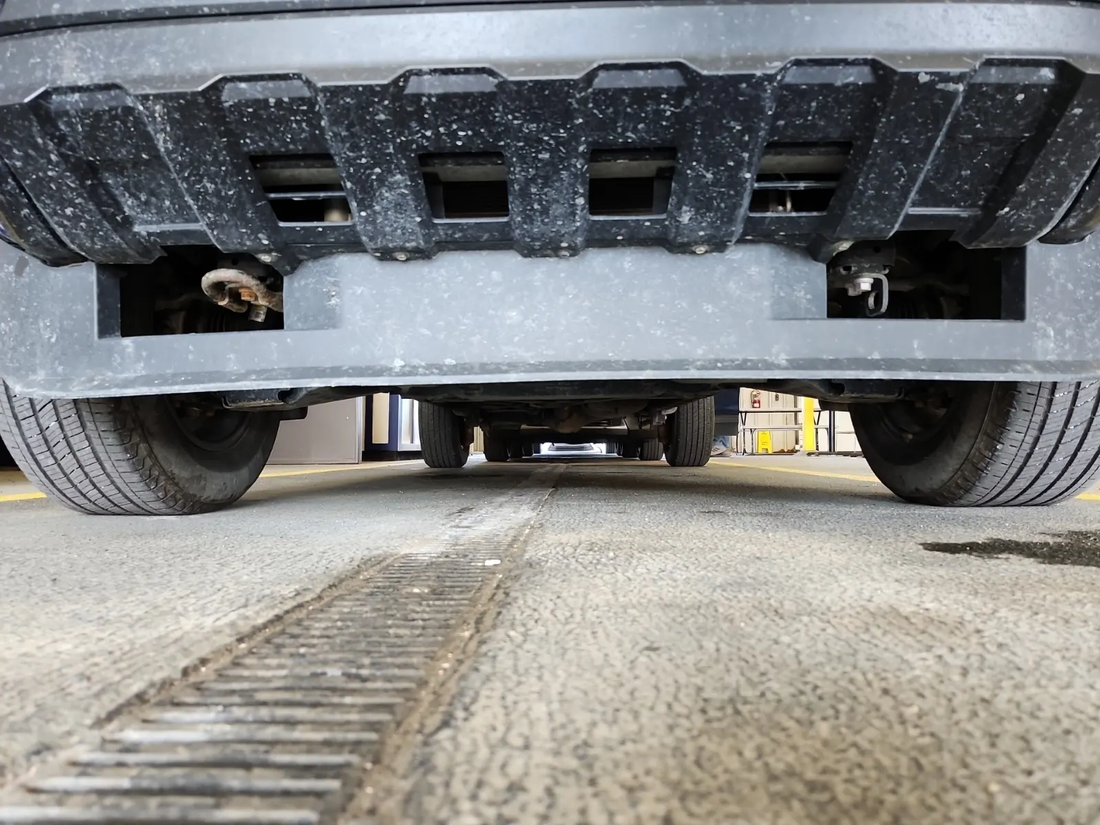 Undercarriage - Front Photo