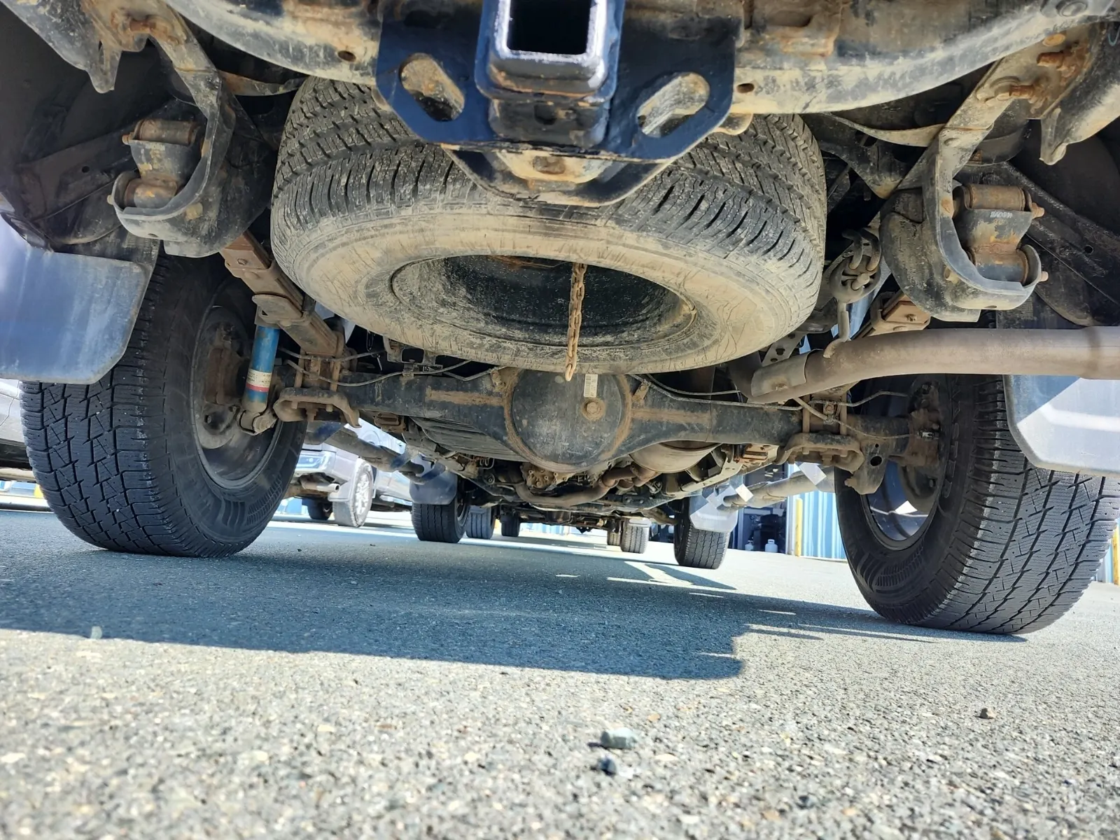 Undercarriage - Rear Photo