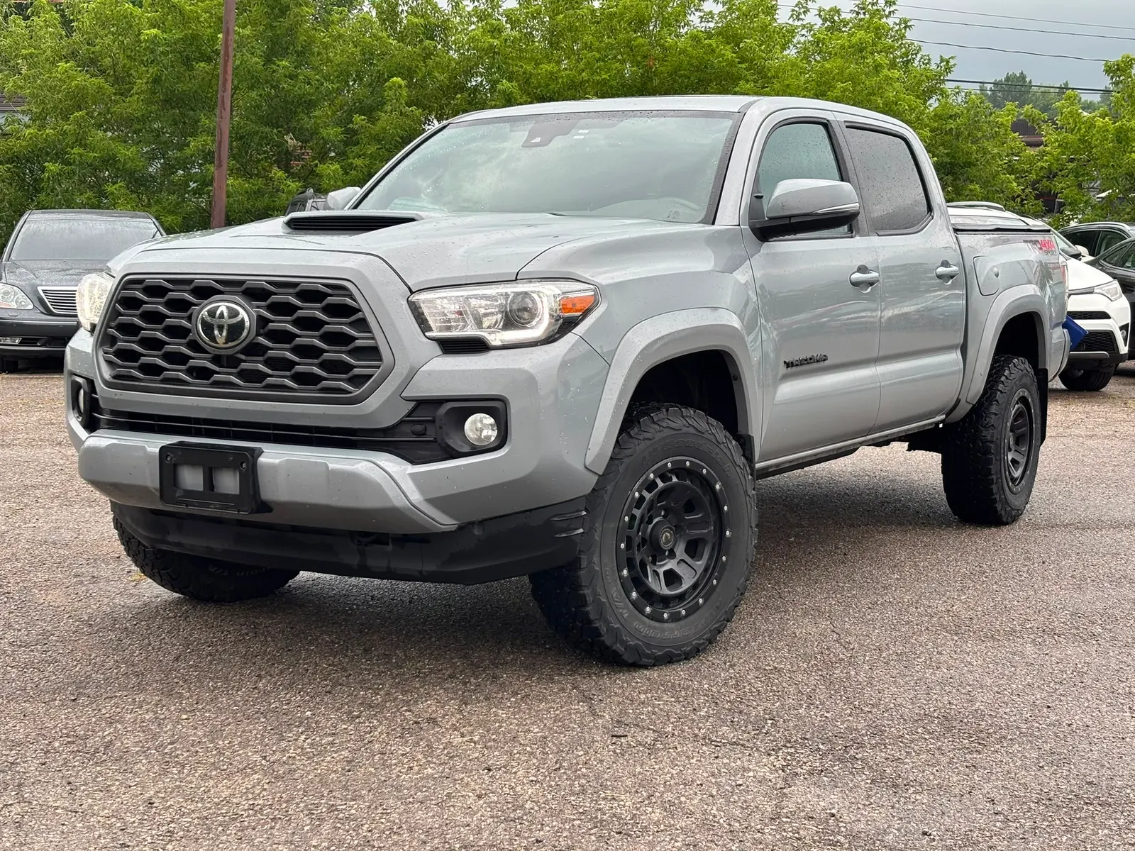 3/4 Front (Main image)