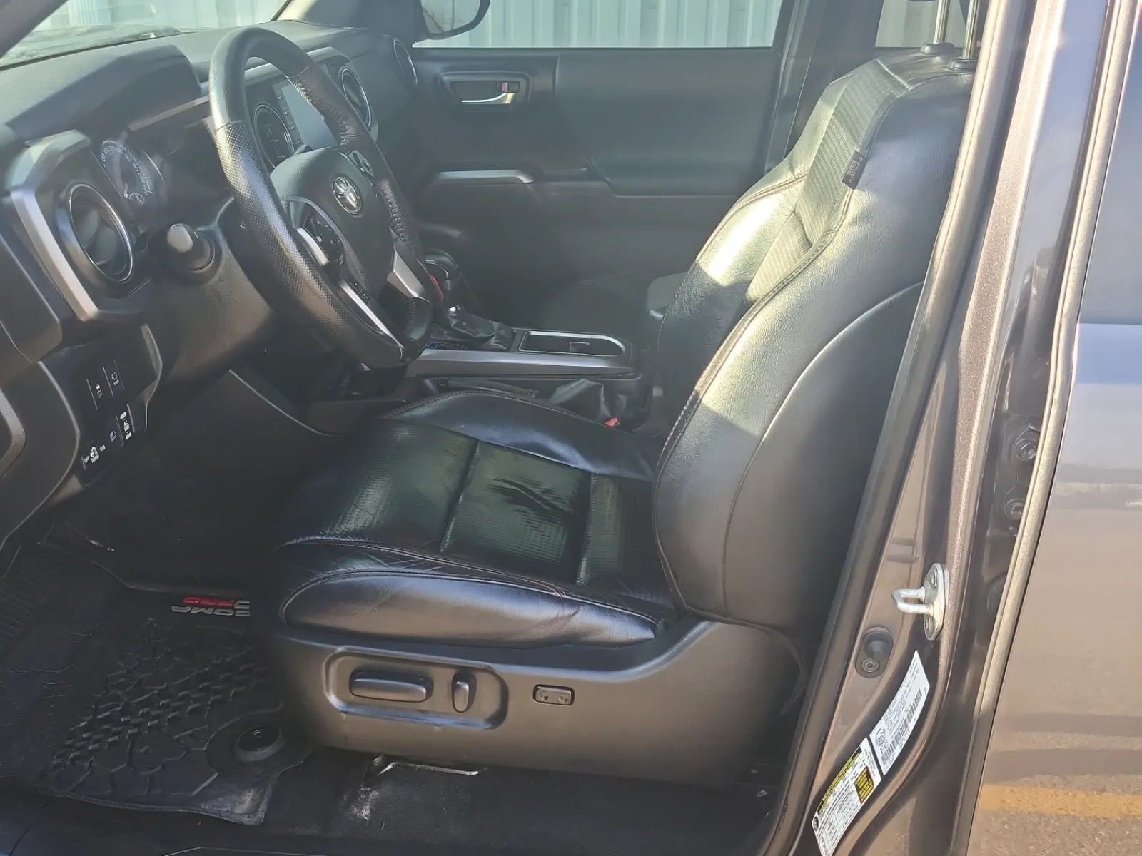 Front Interior Photo