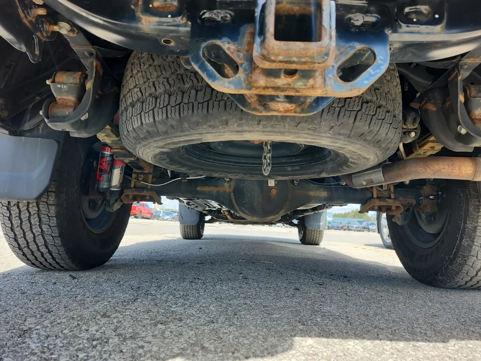Undercarriage - Rear Photo