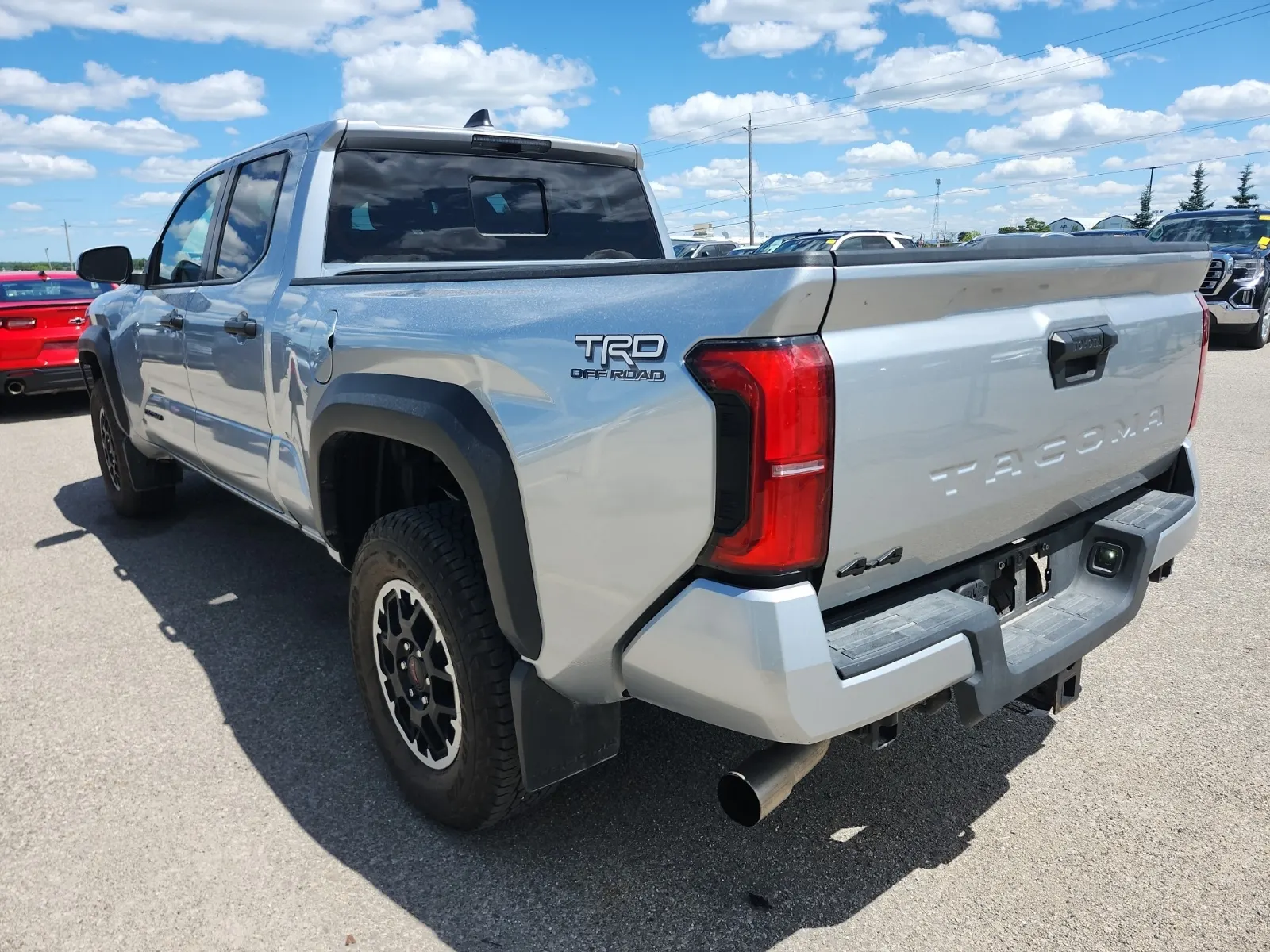 Driver Rear 3/4 Photo