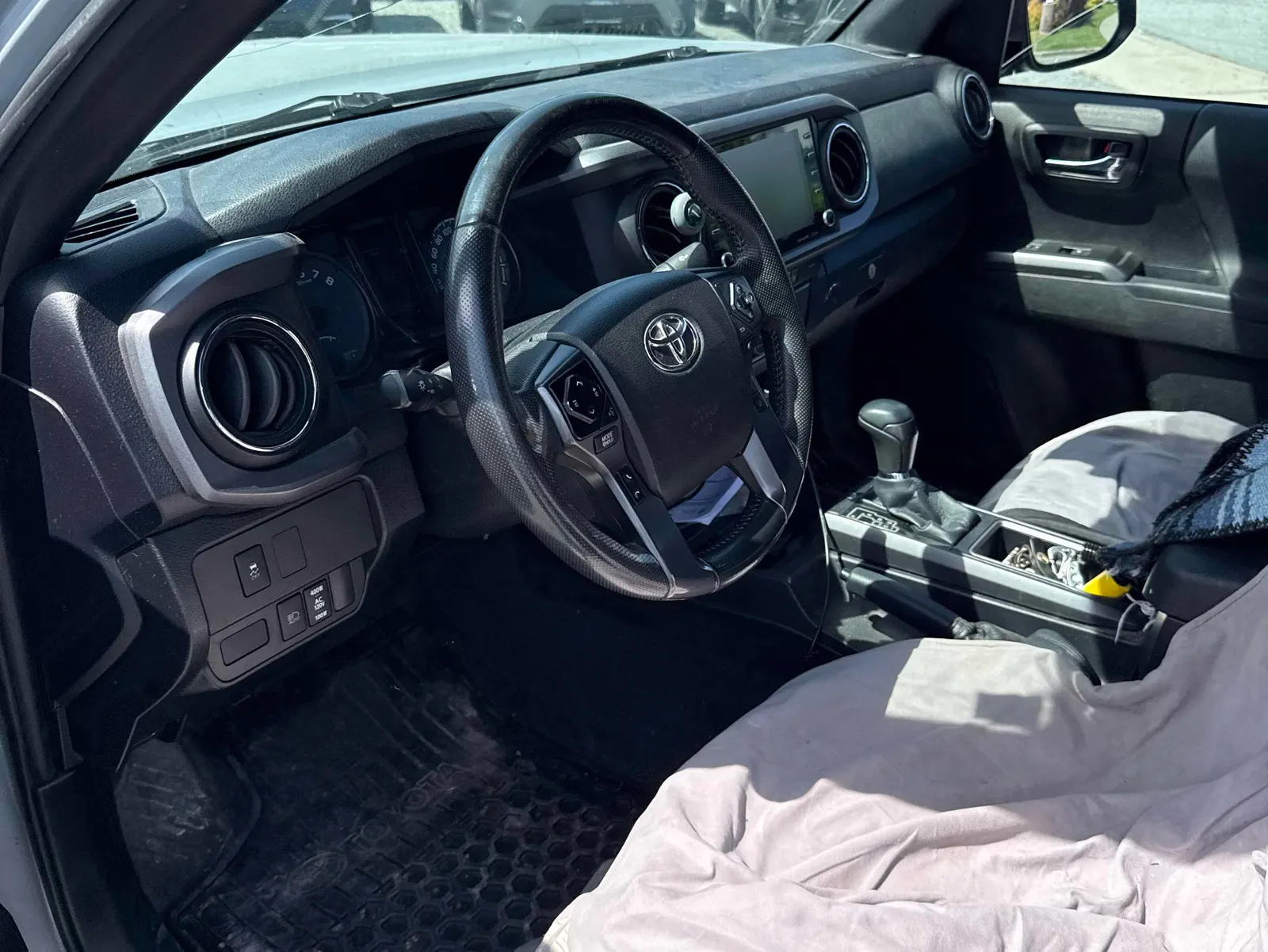 Interior driver side