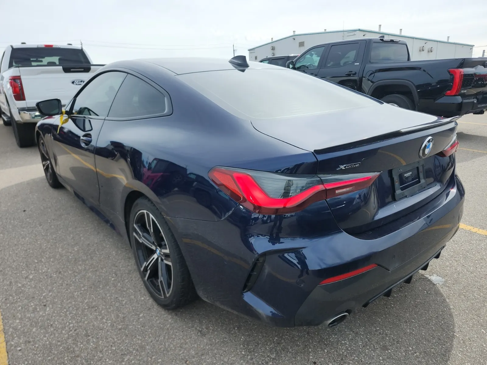 Driver Rear 3/4 Photo