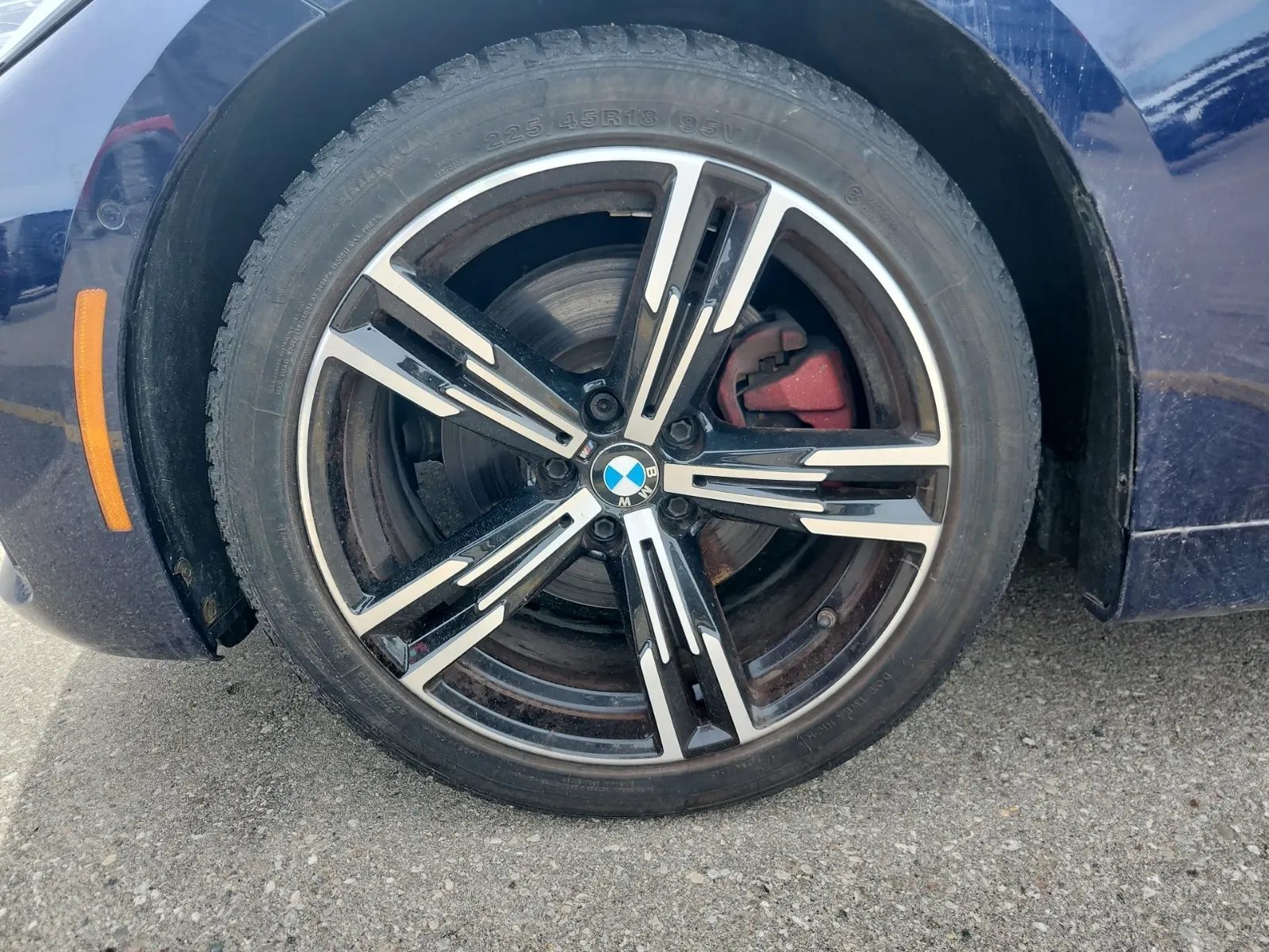 Front driver wheel/tire photo