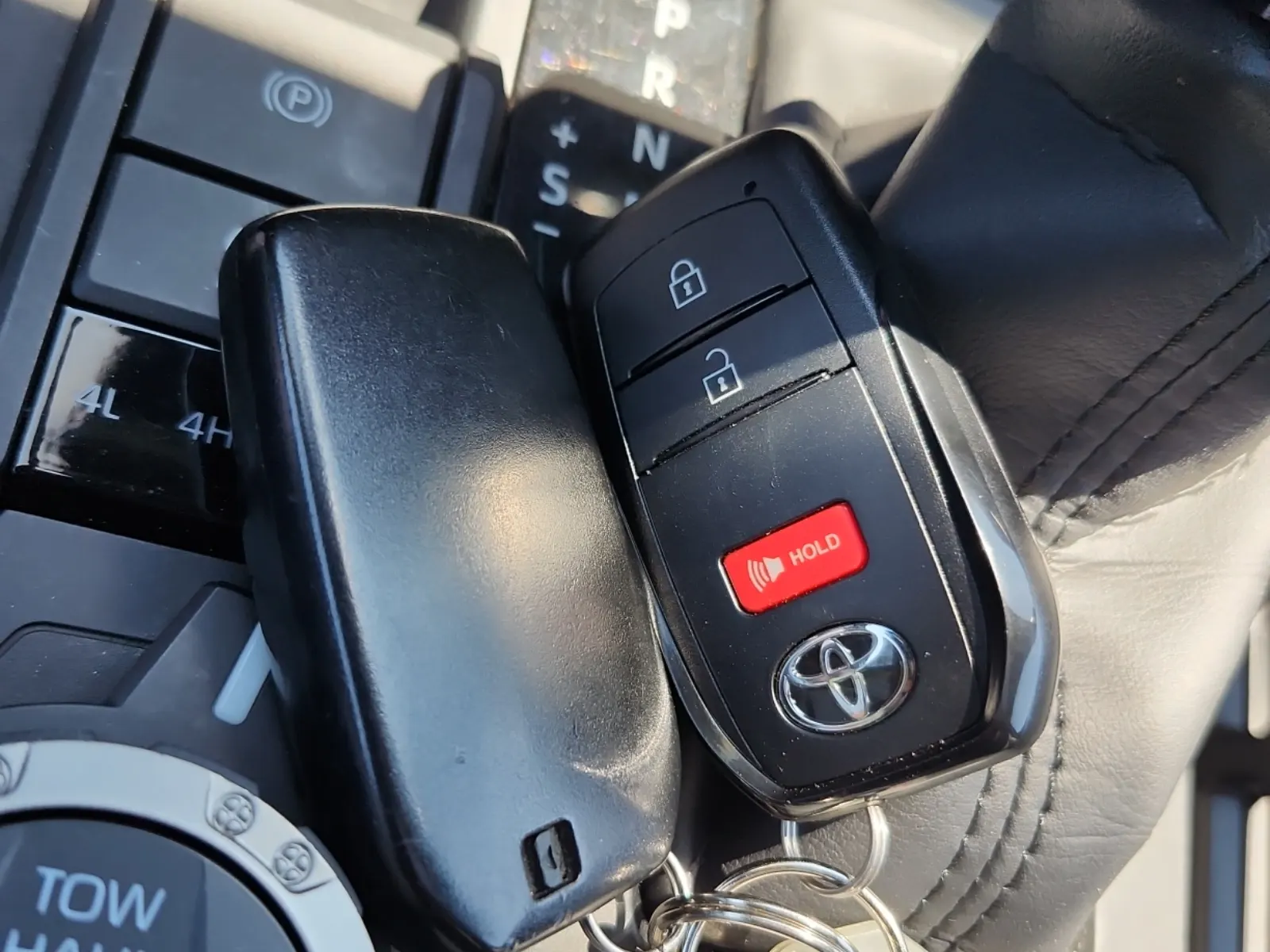 Keys/Fobs/Manual Photo