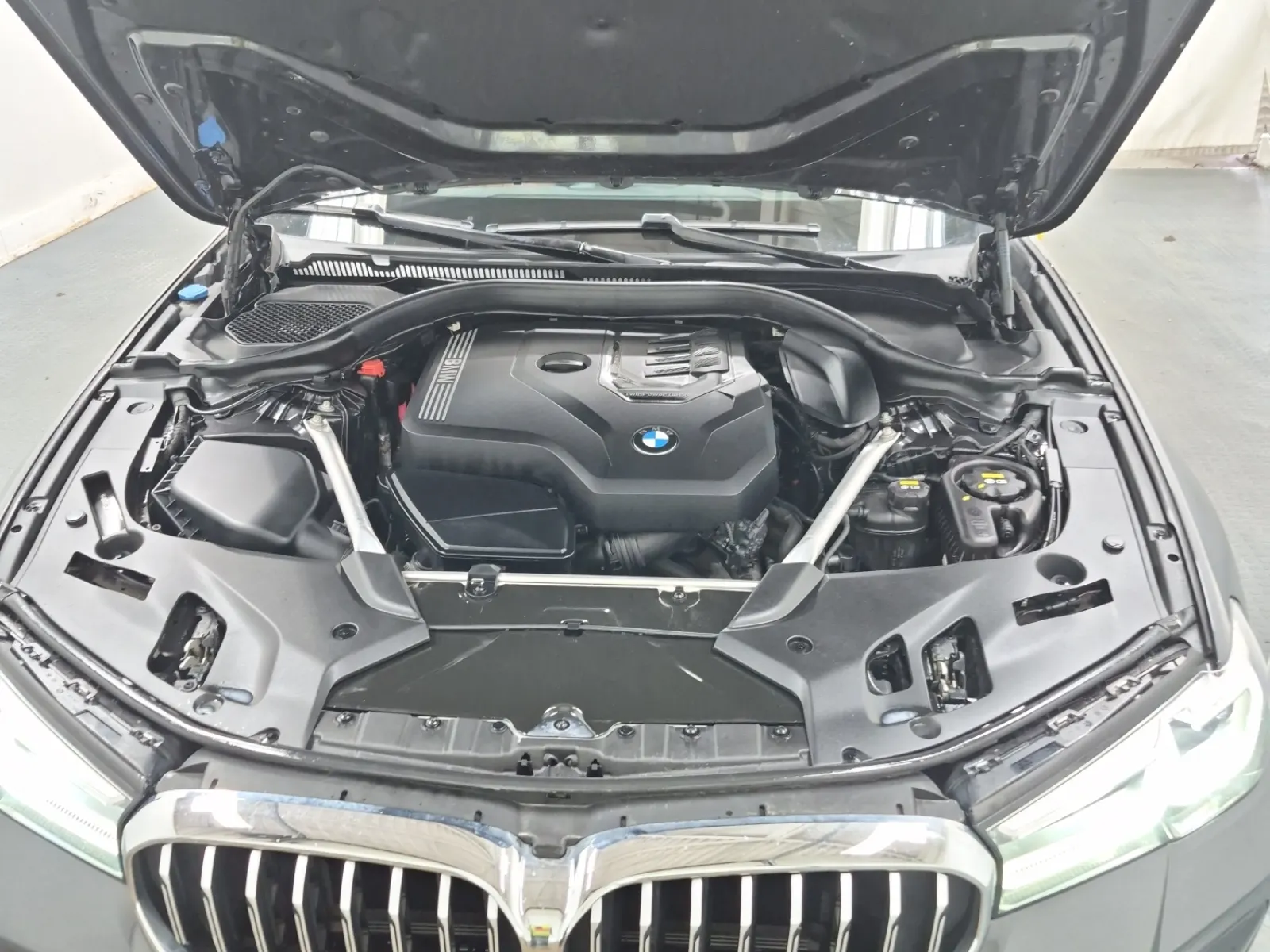 Engine Photo
