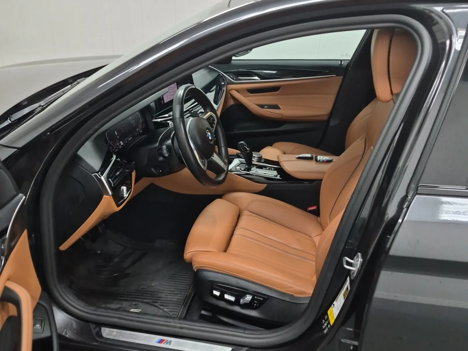 Front Interior Photo
