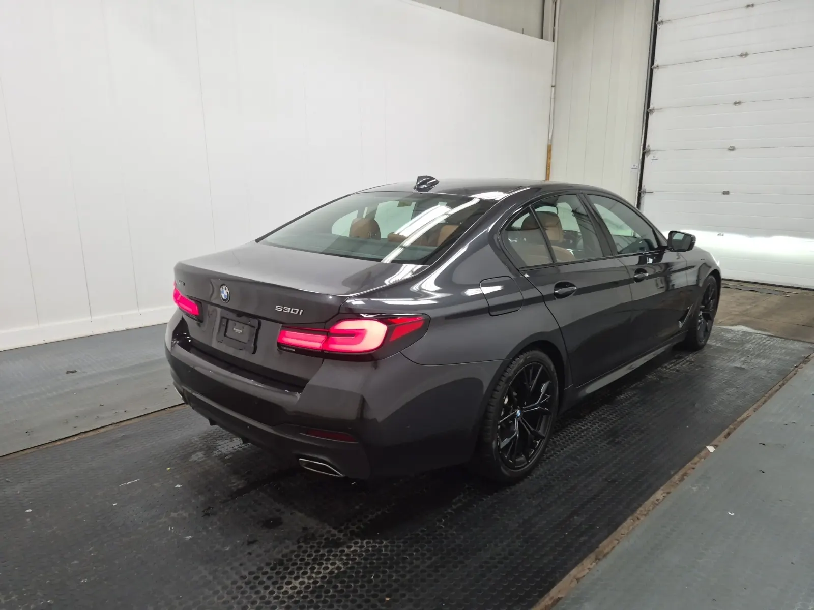 Passenger Rear 3/4 Photo