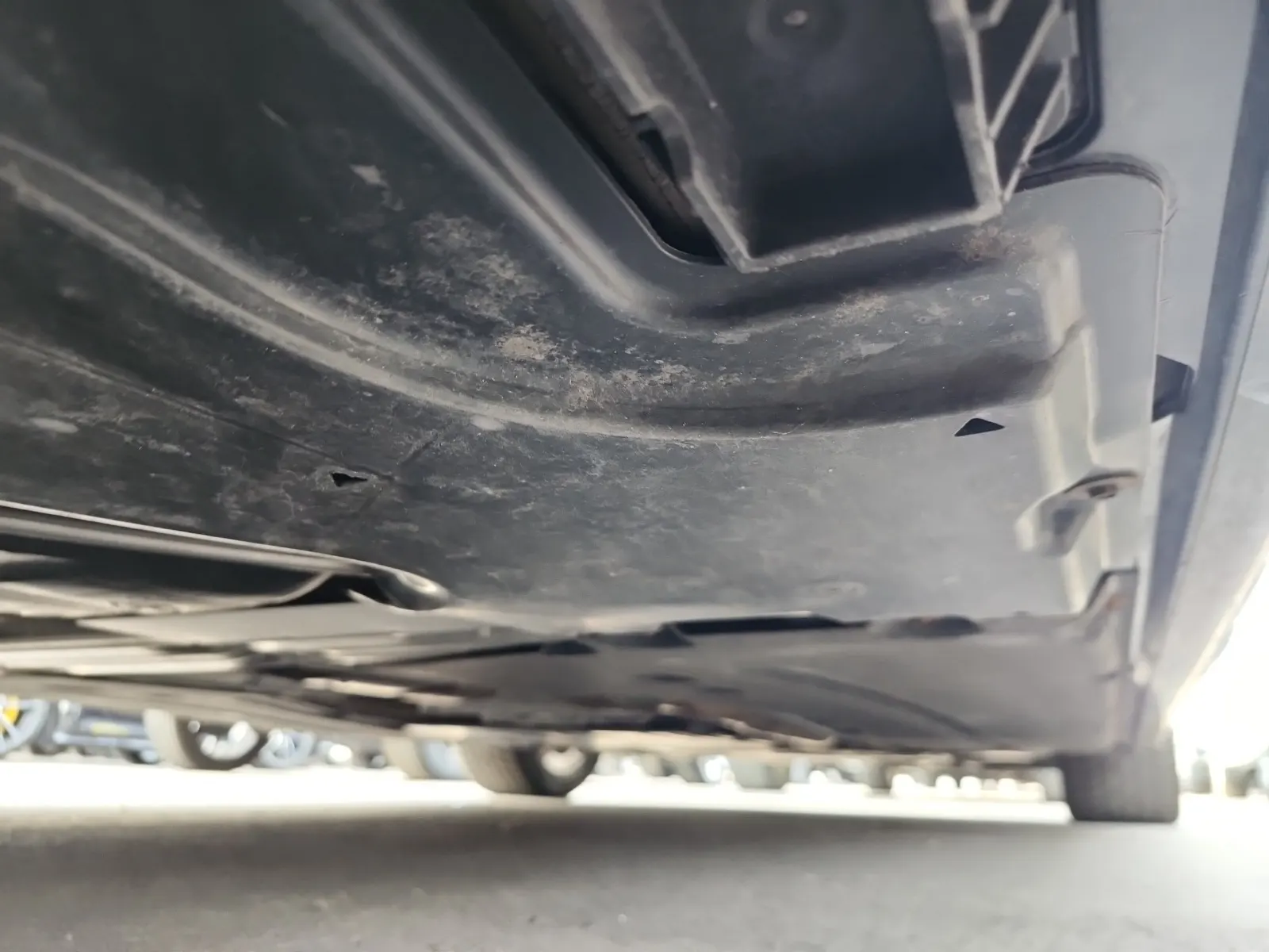 Undercarriage - Passenger Photo