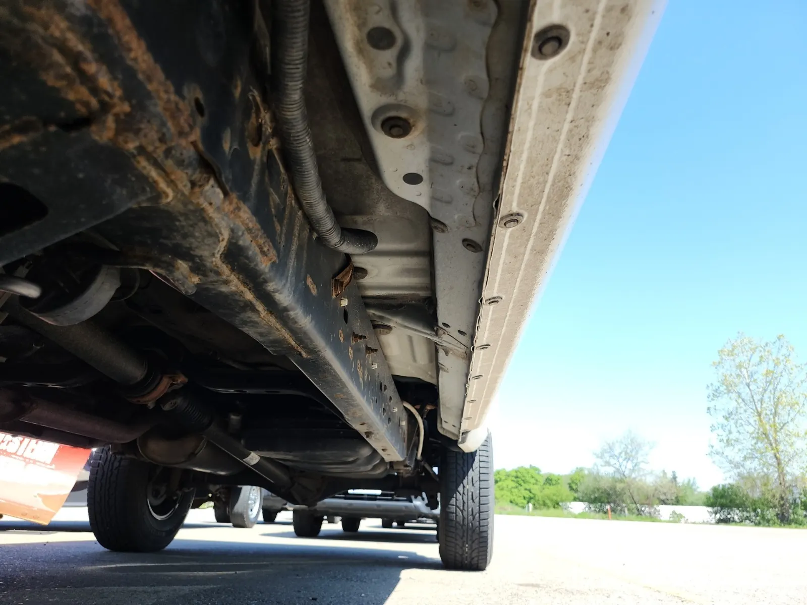 Undercarriage - Driver Photo