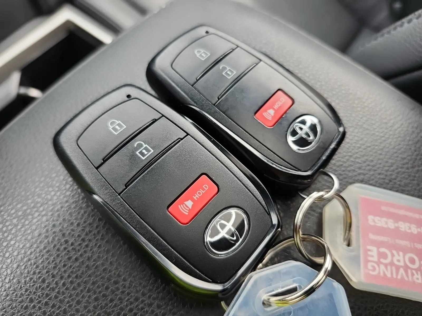 Keys/Fobs/Manual Photo