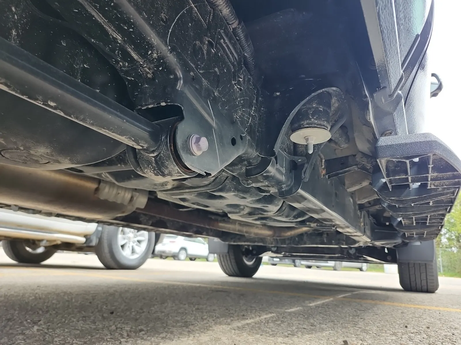 Undercarriage - Passenger Photo