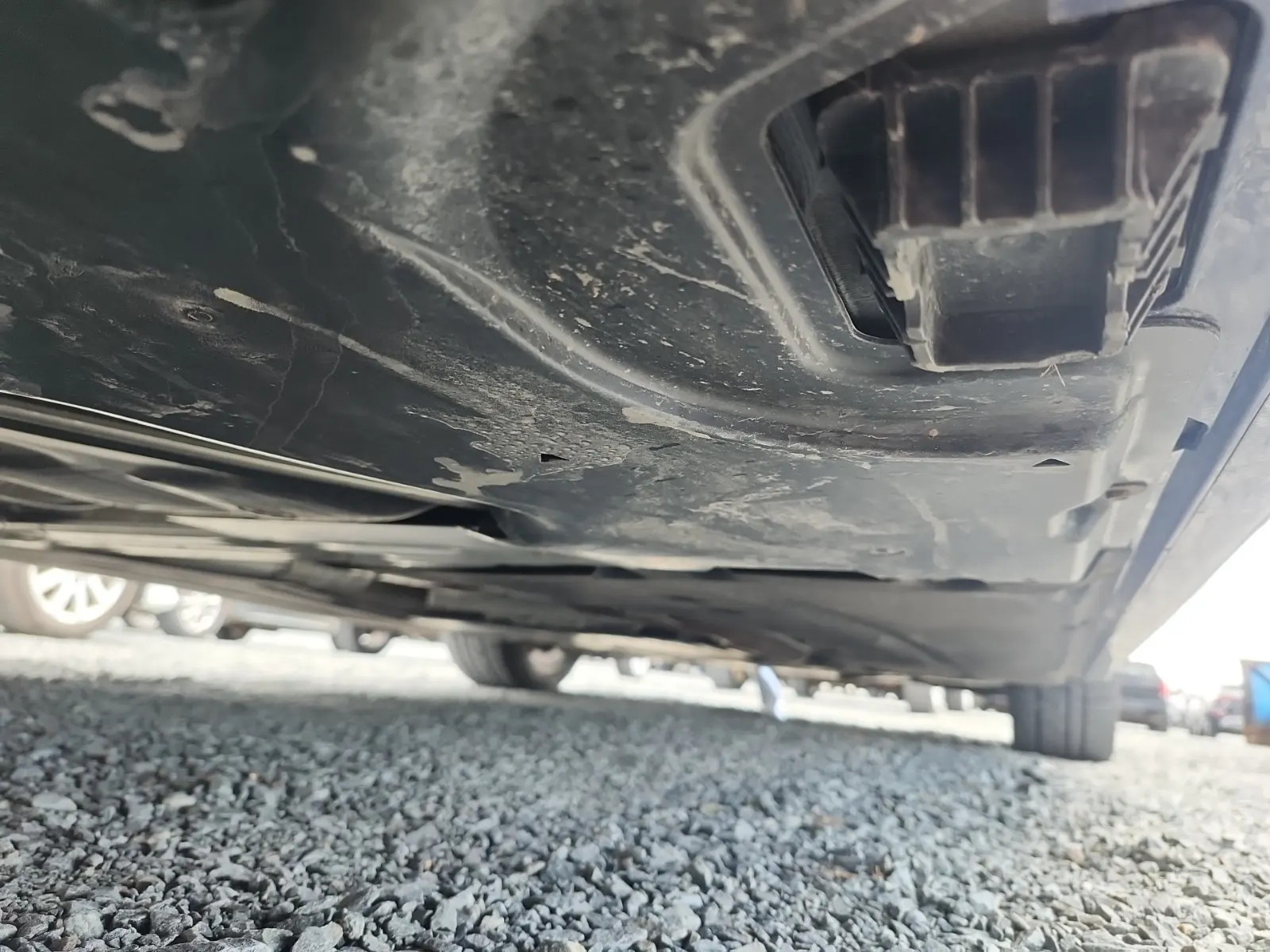 Undercarriage - Passenger Photo
