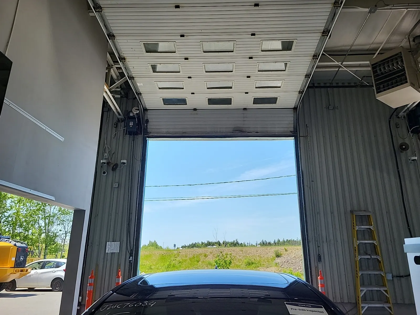 Exterior Roof Photo