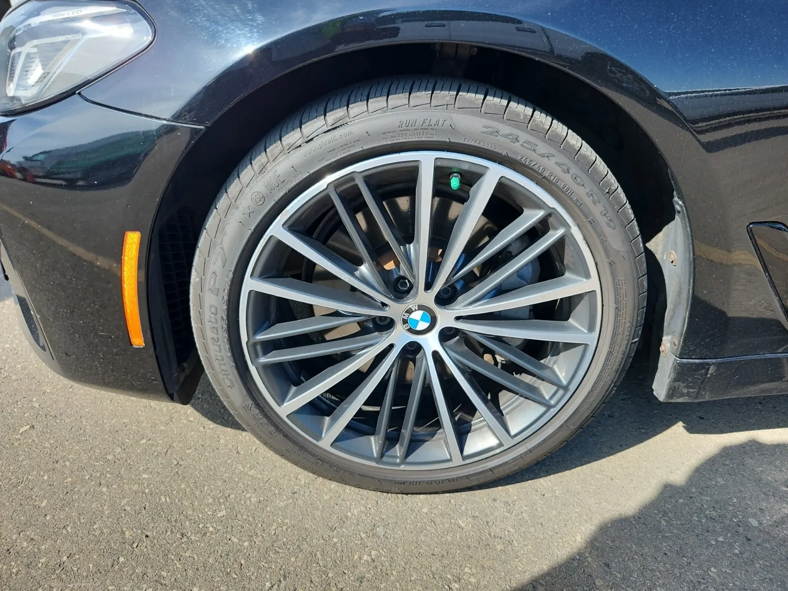 Front driver wheel/tire photo