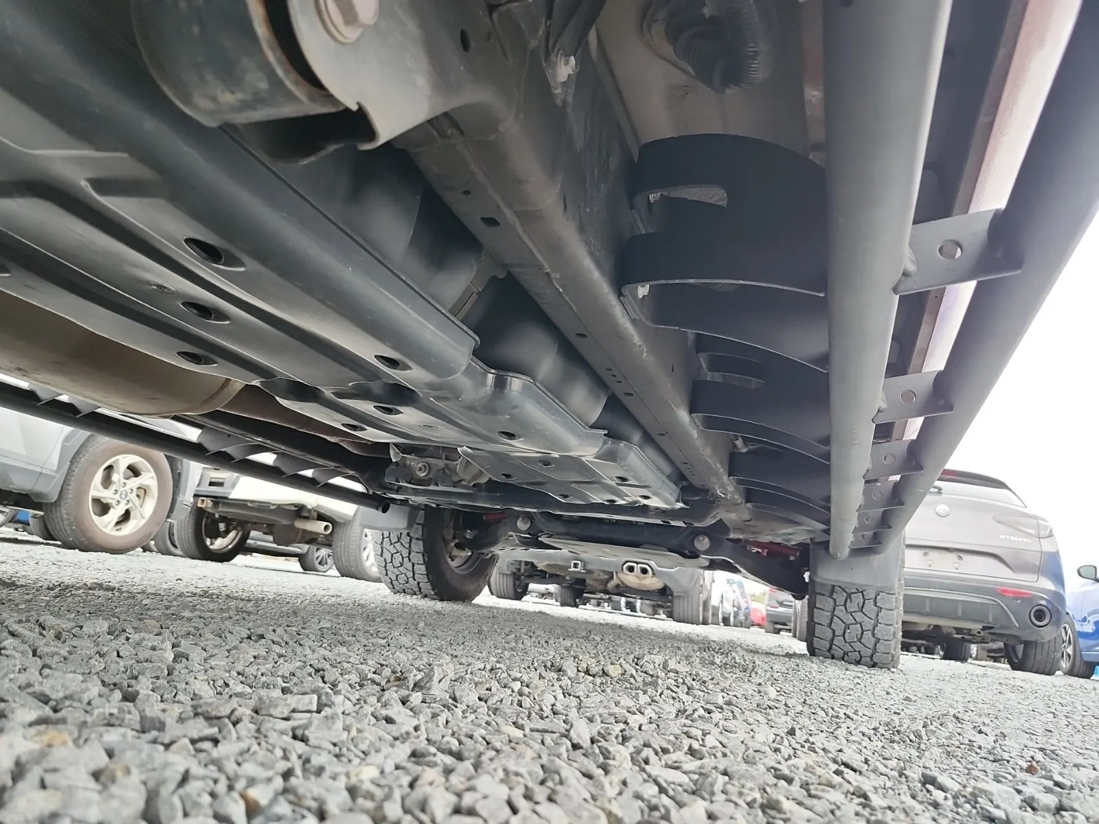 Undercarriage - Passenger Photo