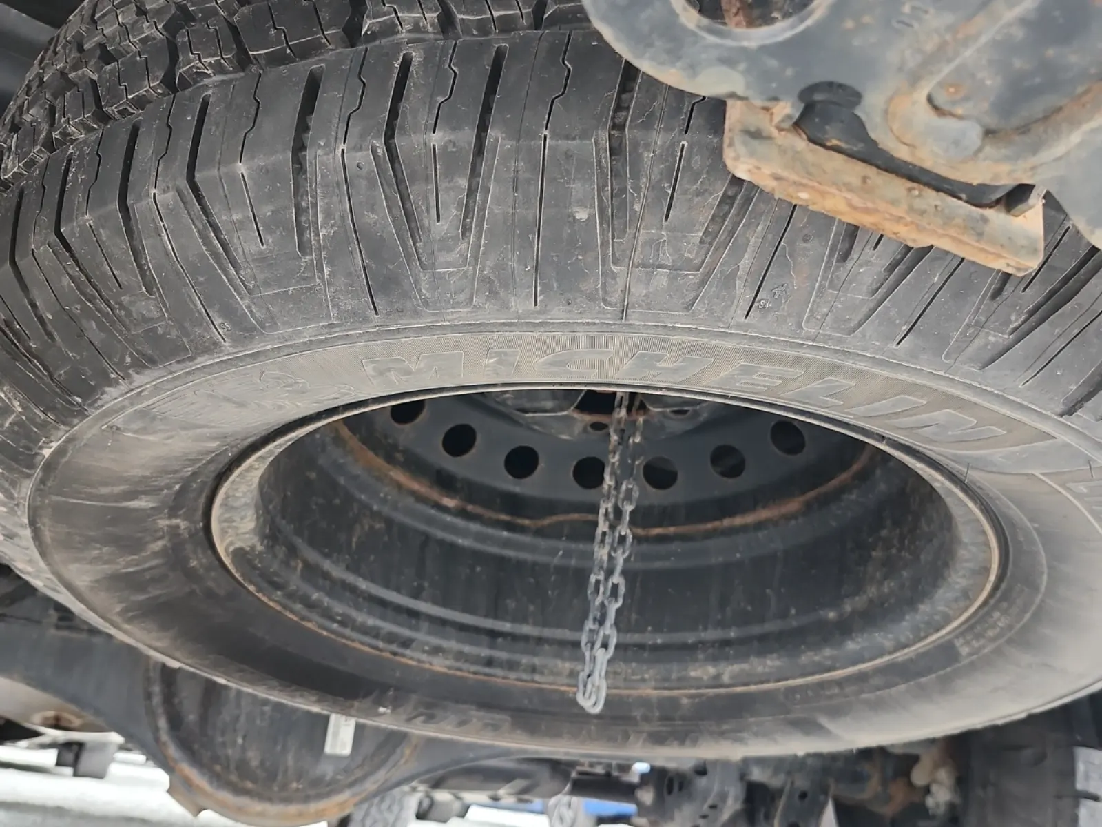 Spare Tire & Wheel Photo