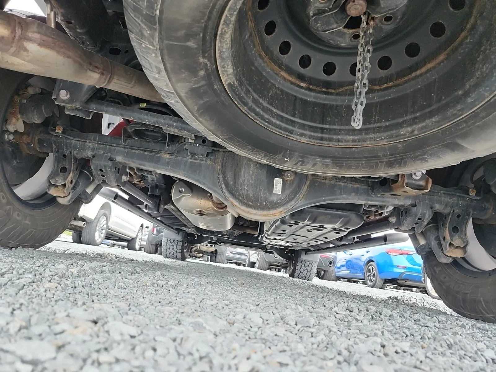 Undercarriage - Rear Photo
