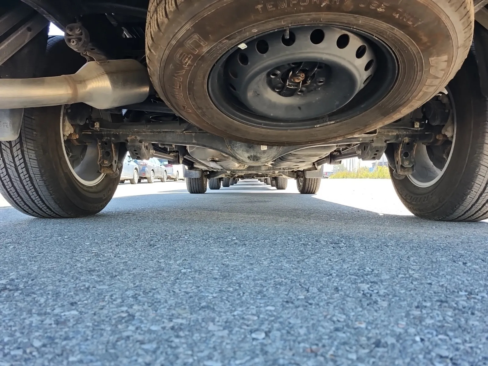 Undercarriage - Rear Photo