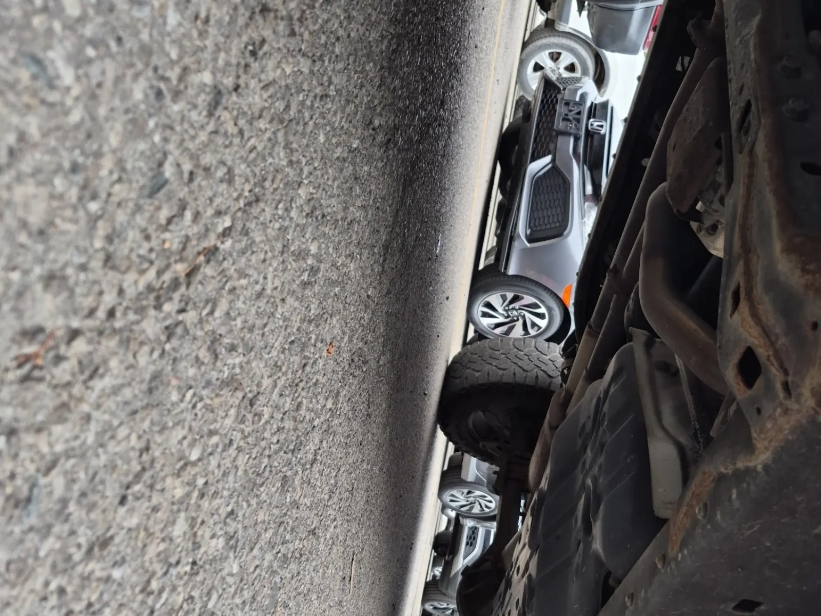 Undercarriage - Driver Photo