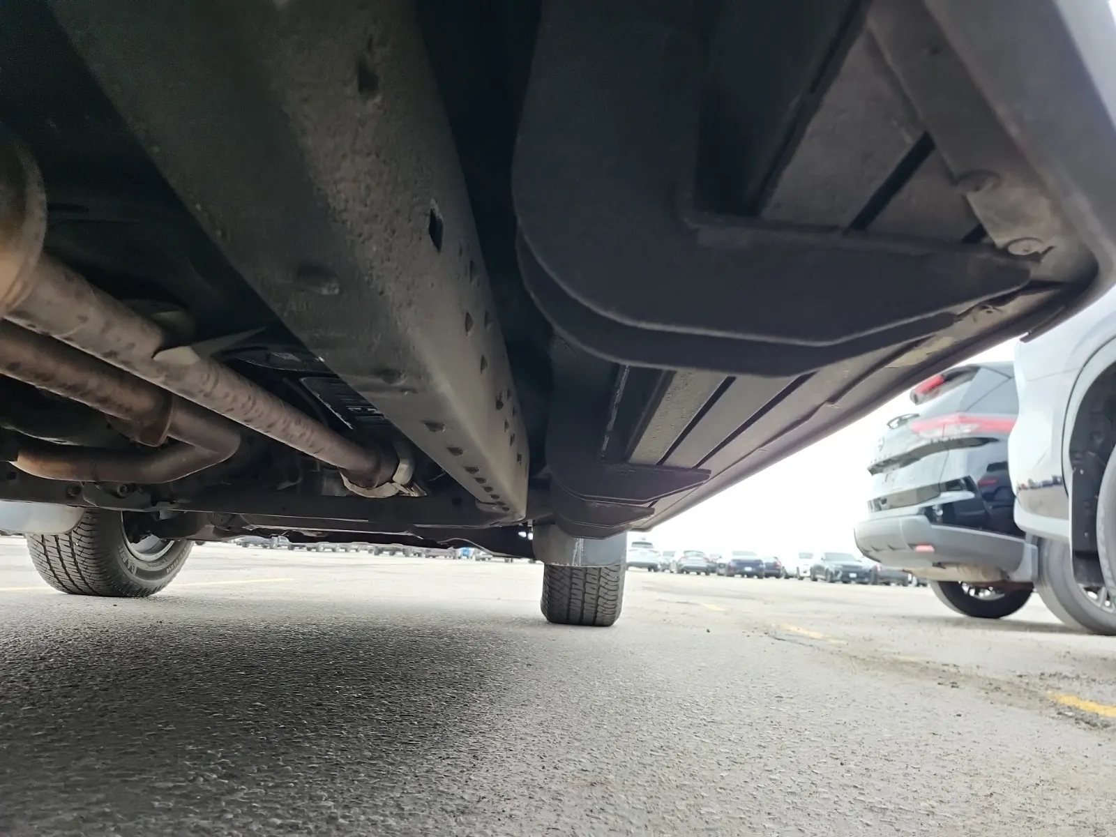 Undercarriage - Passenger Photo
