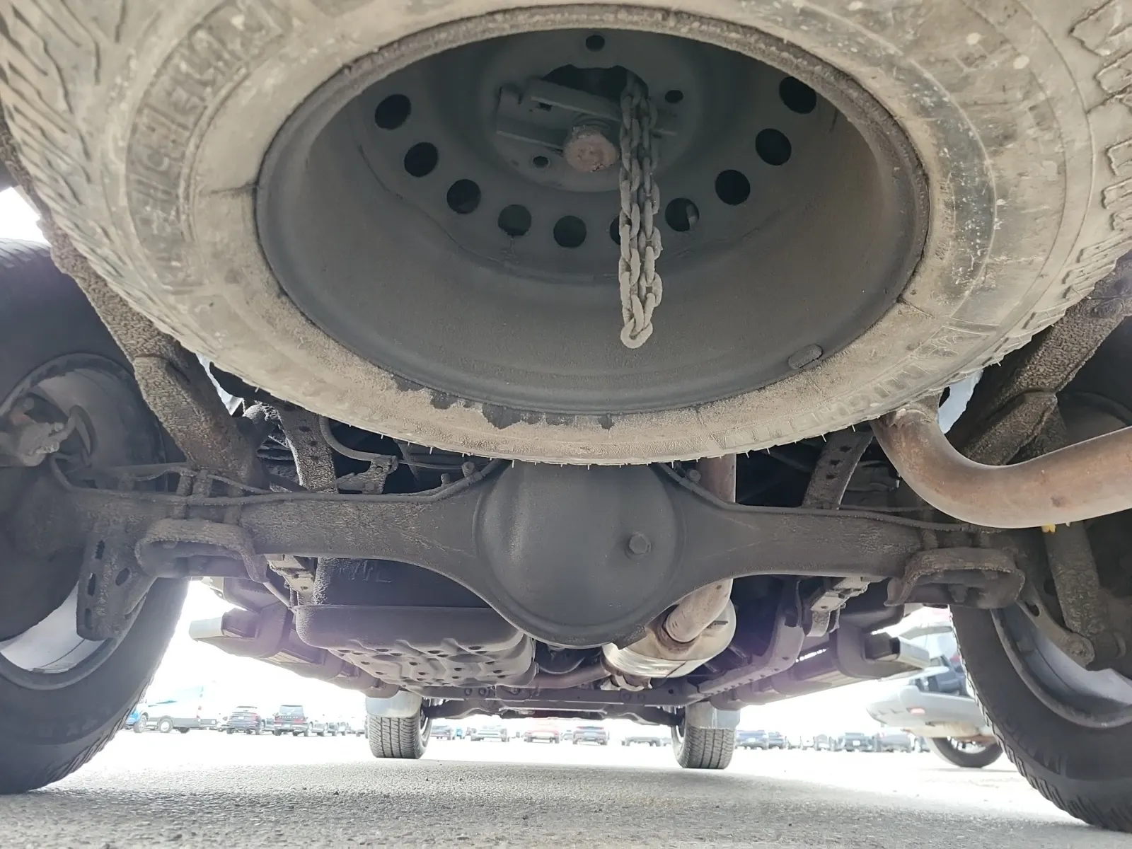 Undercarriage - Rear Photo