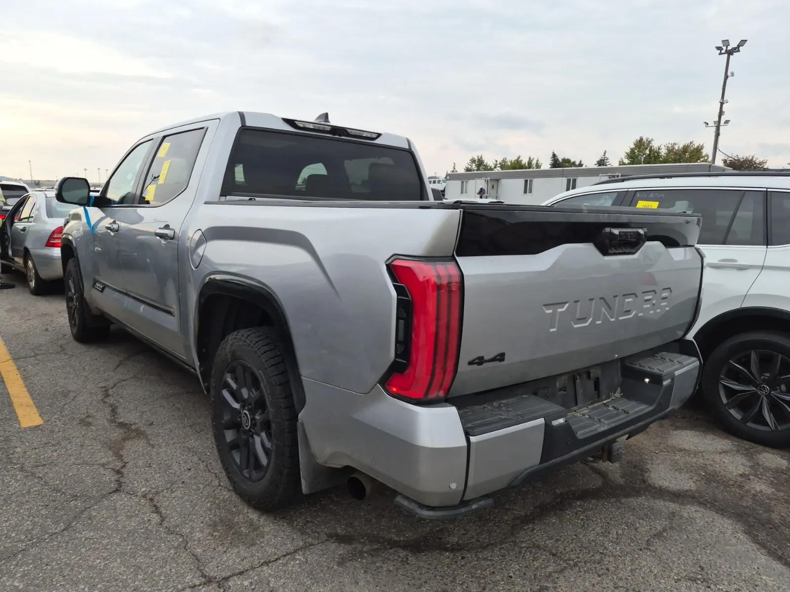 Driver Rear 3/4 Photo