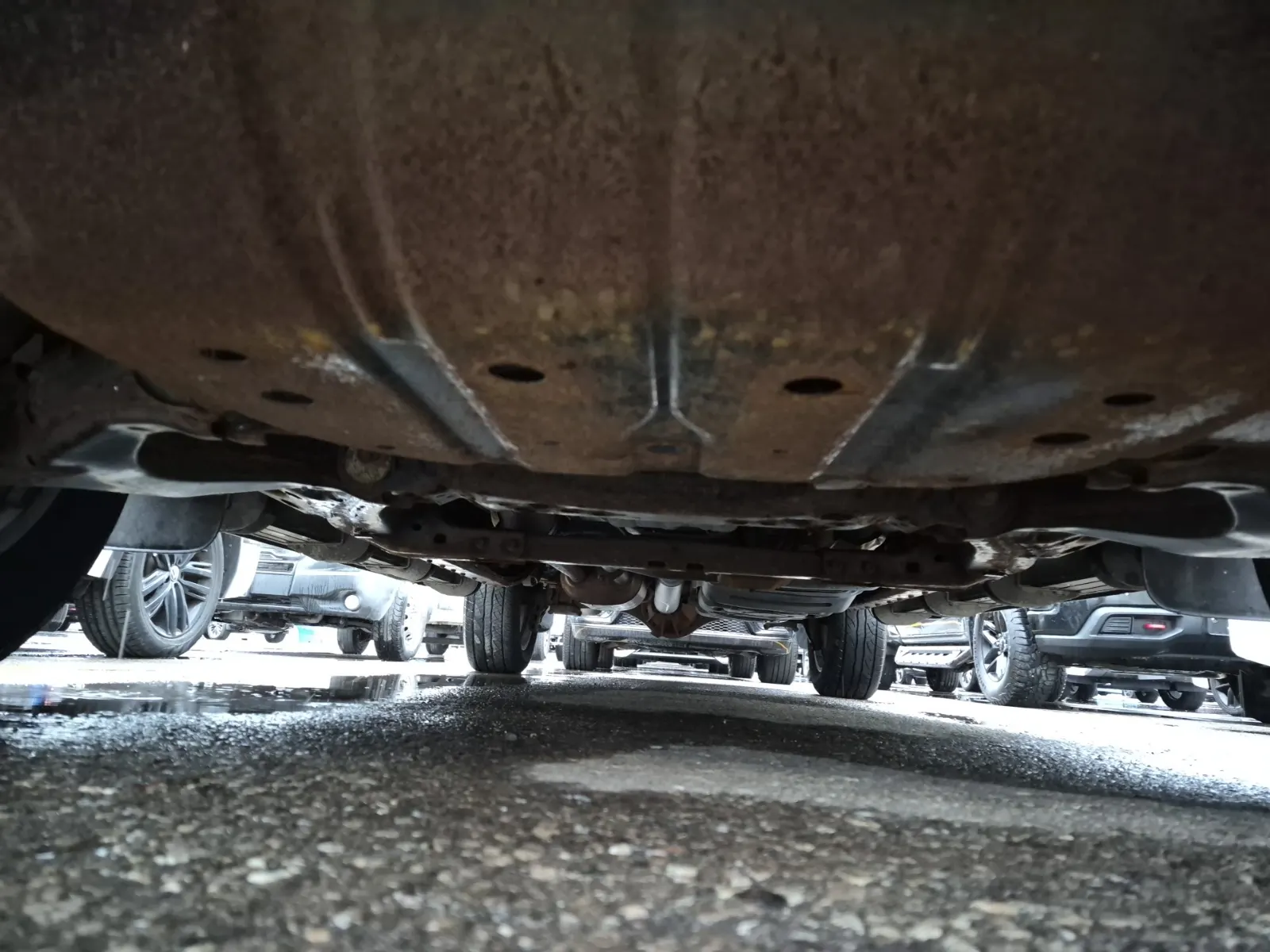 Undercarriage - Front Photo