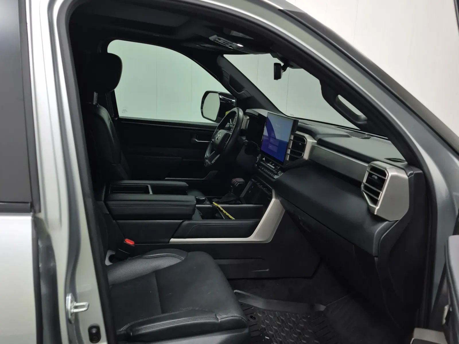 Right Side Interior Photo