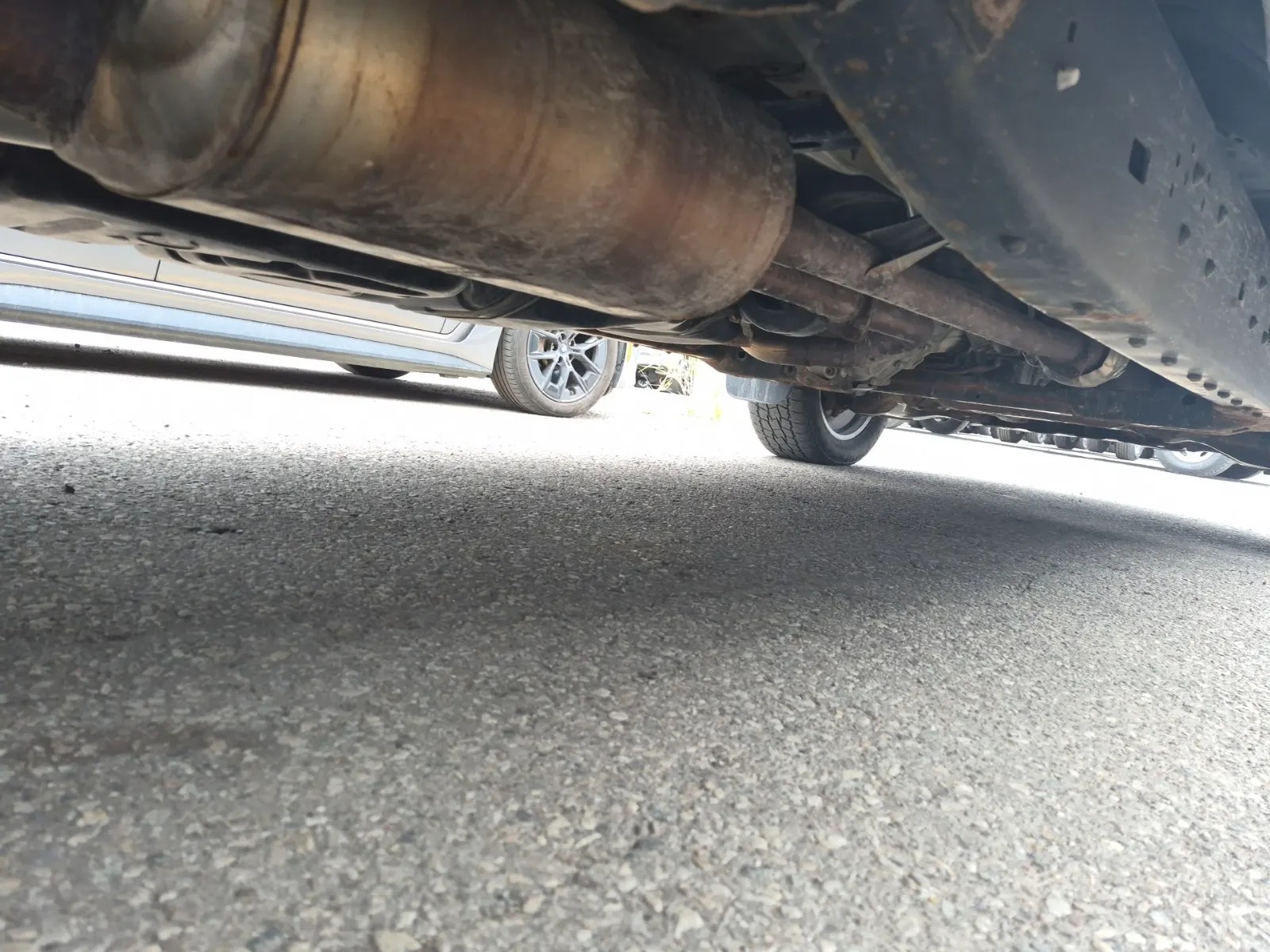 Undercarriage - Passenger Photo