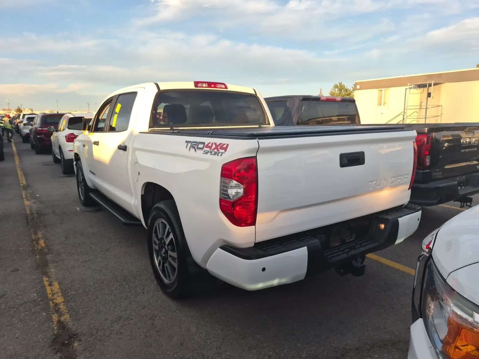 Driver Rear 3/4 Photo