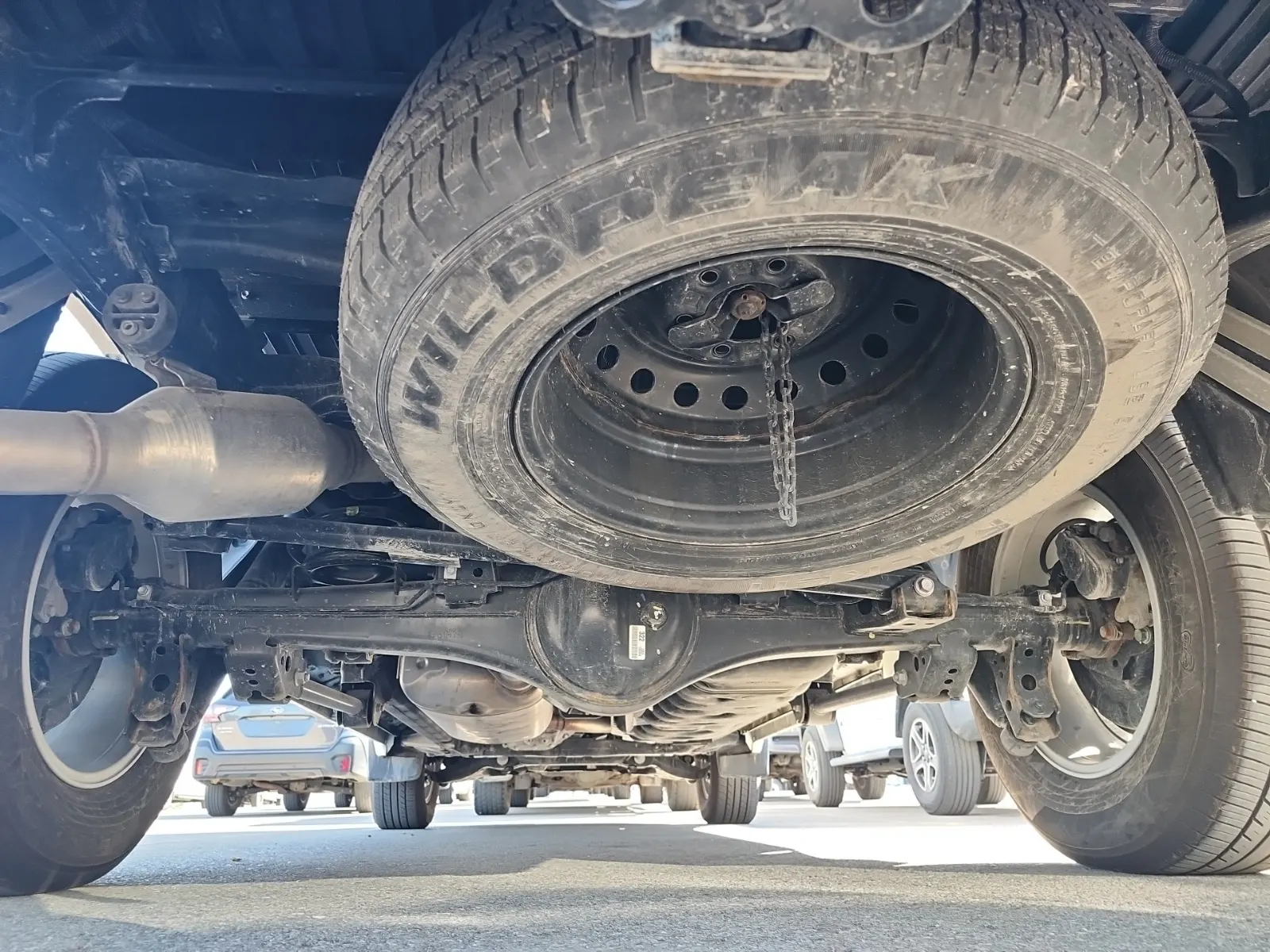 Undercarriage - Rear Photo