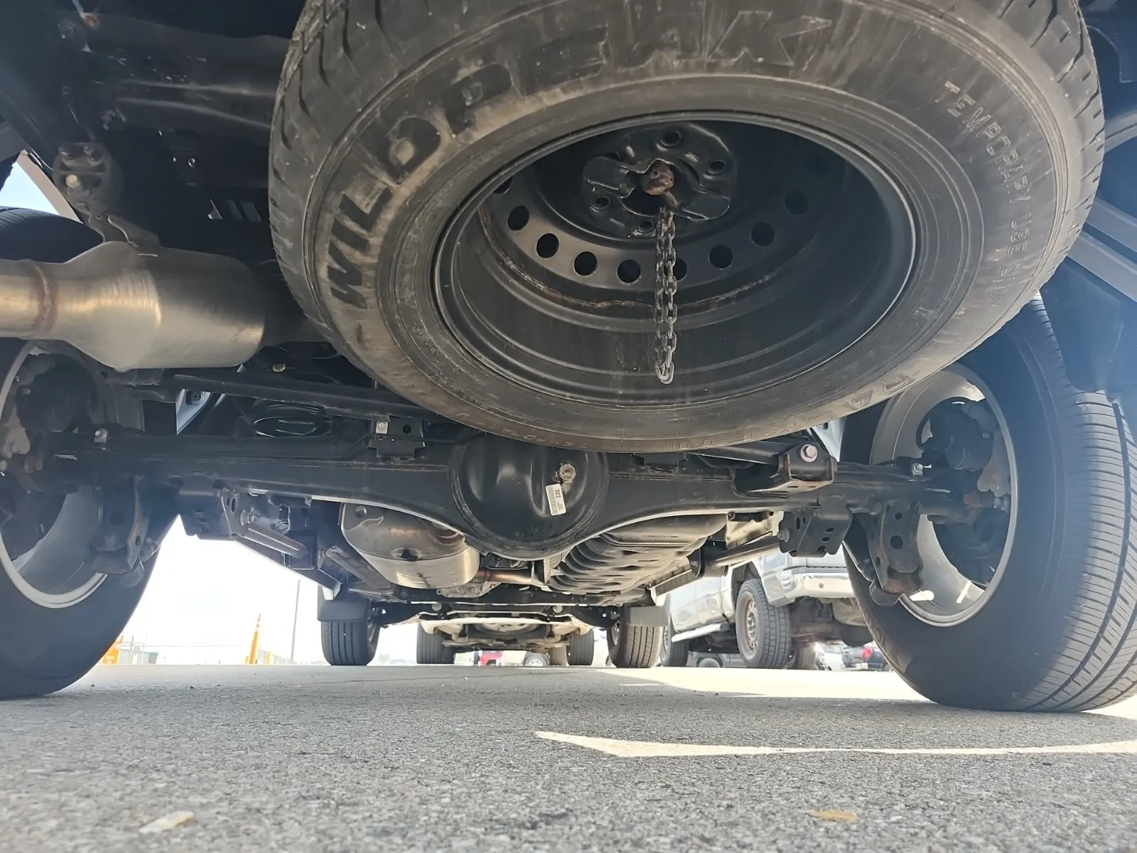 Undercarriage - Rear Photo