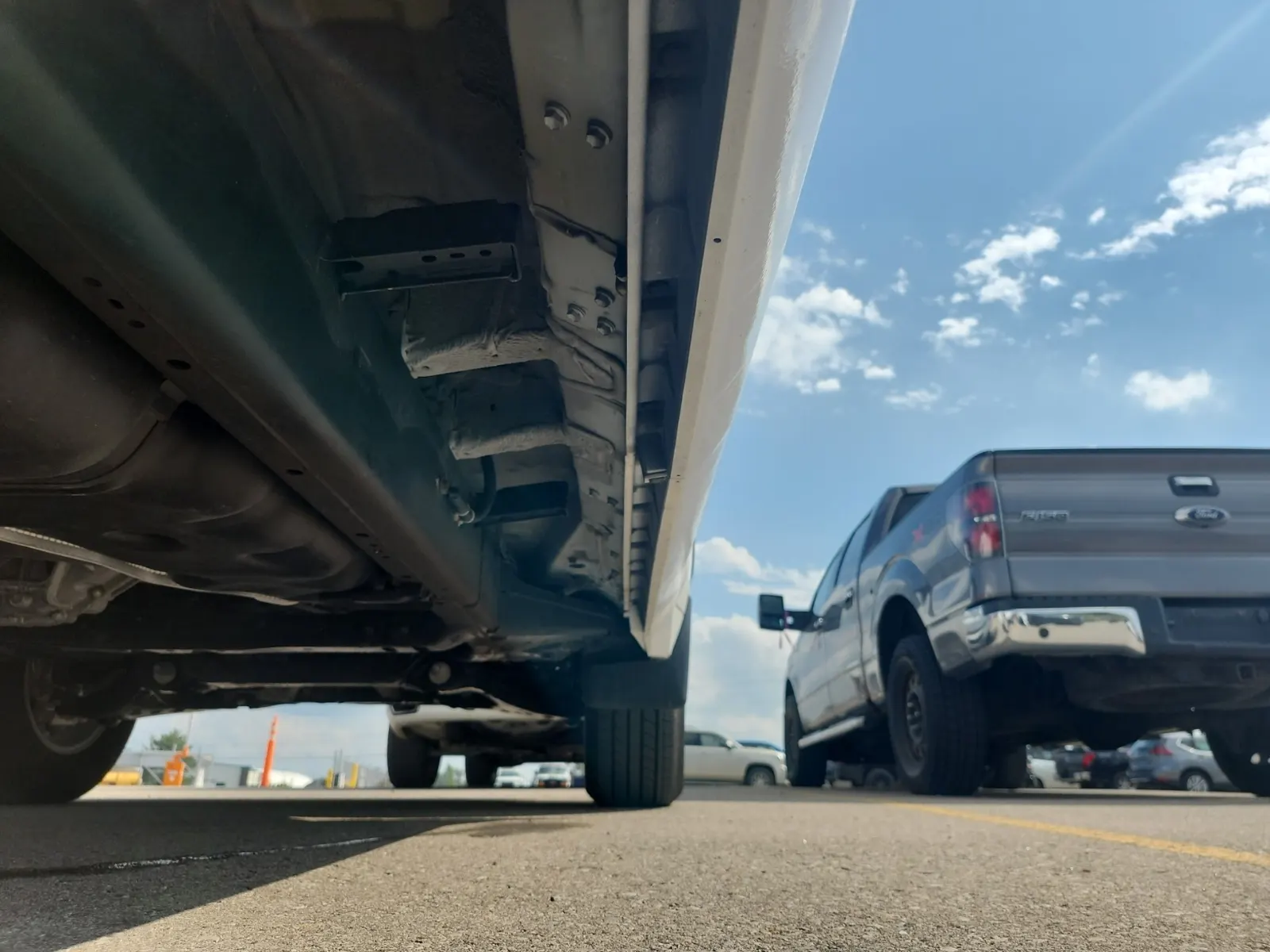 Undercarriage - Passenger Photo