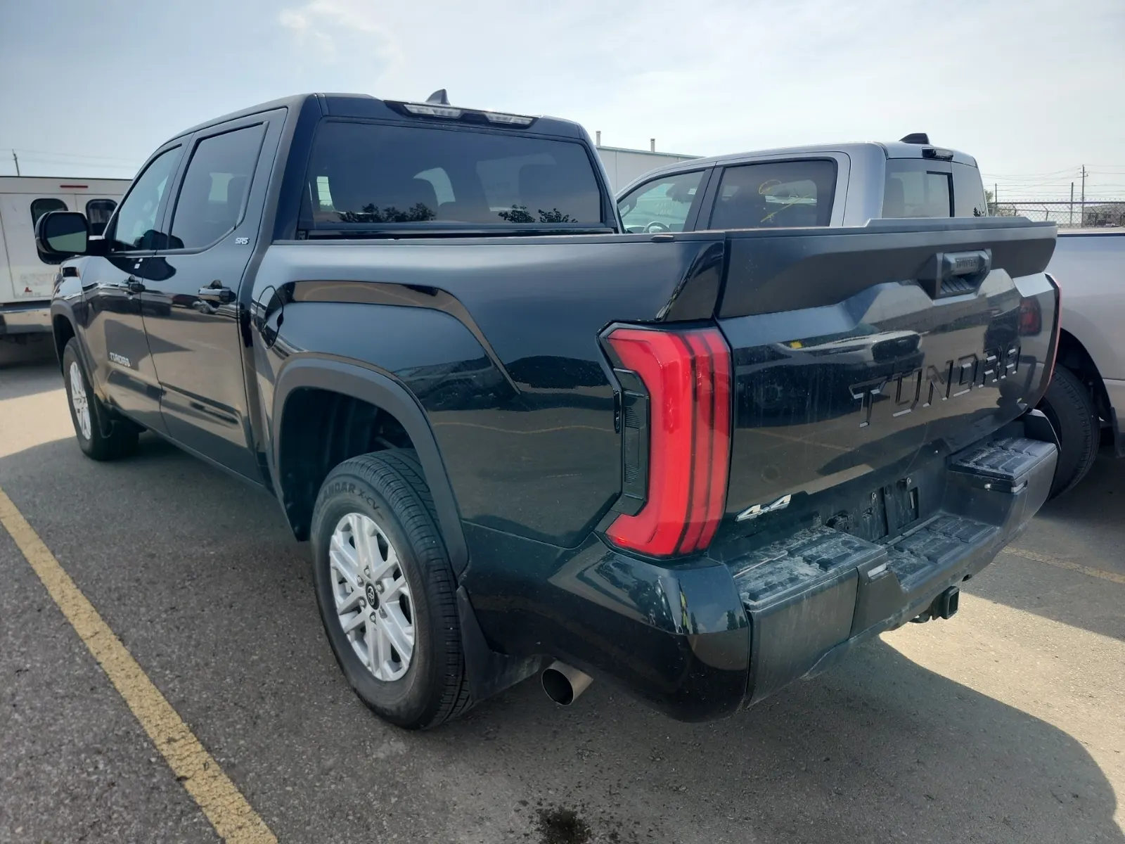 Driver Rear 3/4 Photo