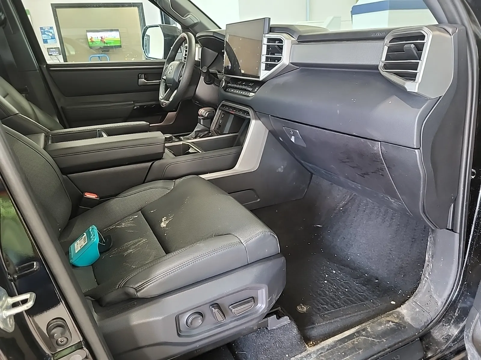Right Side Interior Photo