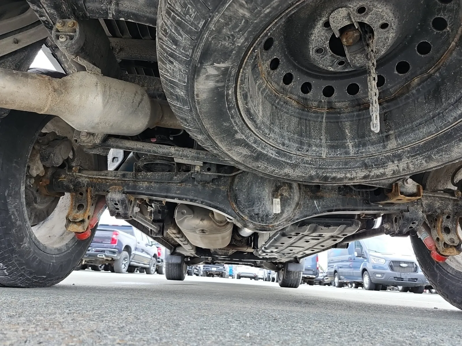 Undercarriage - Rear Photo