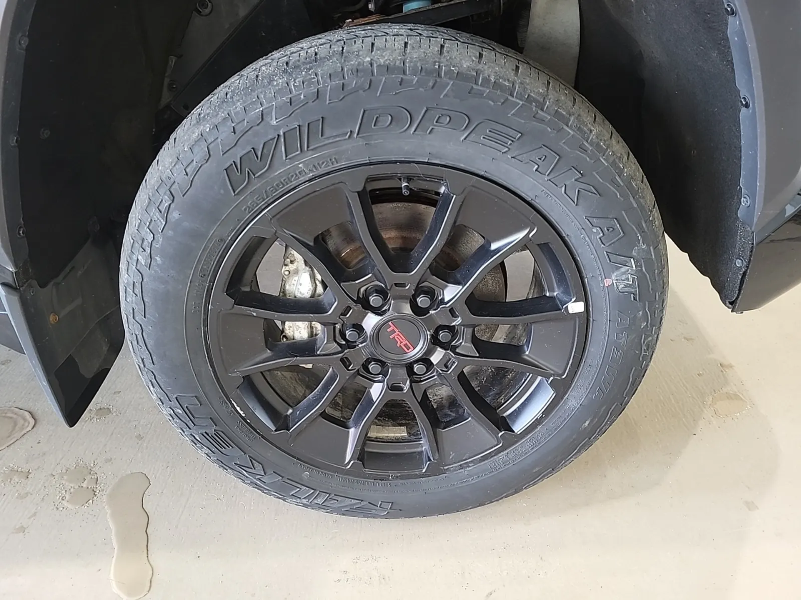 Right Front Wheel/Tire Photo